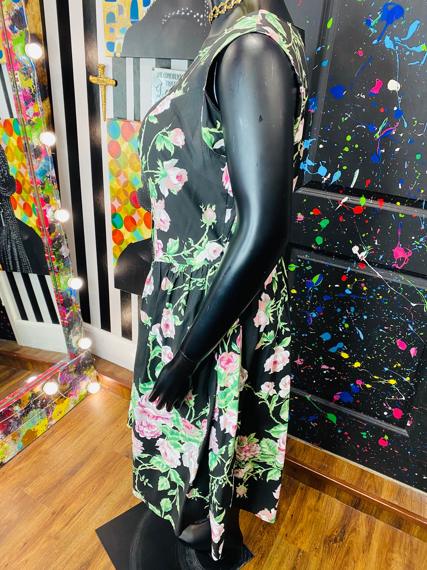 Vintage Sleeveless Floral Dress