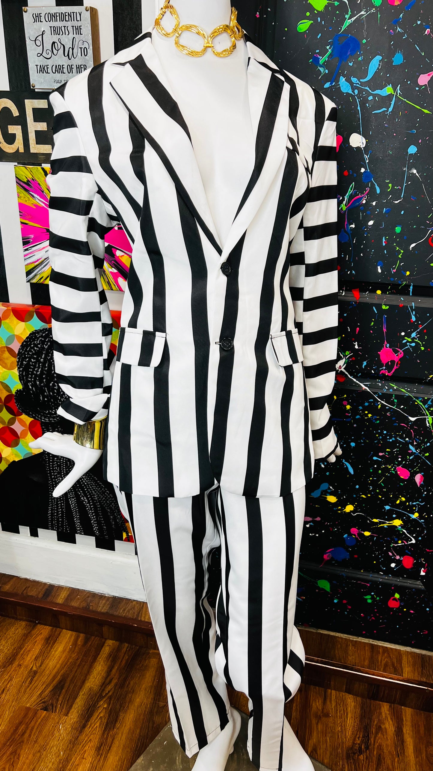 Black & White Stripe Pants Suit (12/14)