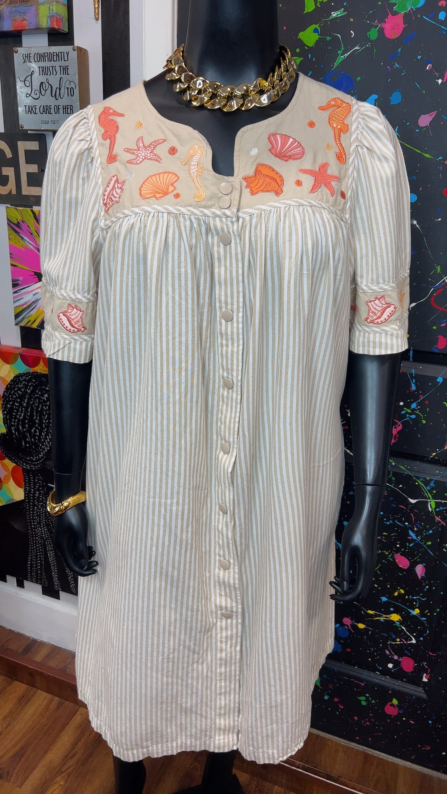 Vintage Tan & White Seashell House Dress (14)