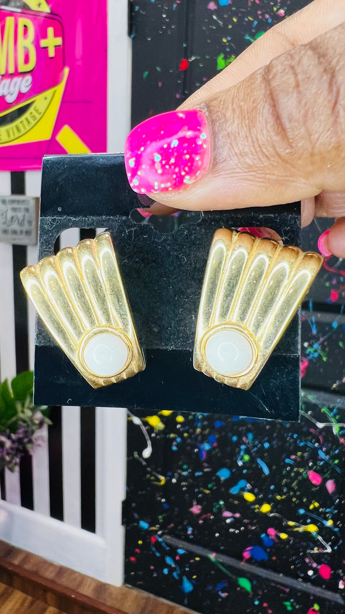 Vintage Gold & White (metal) Clip-On Earrings
