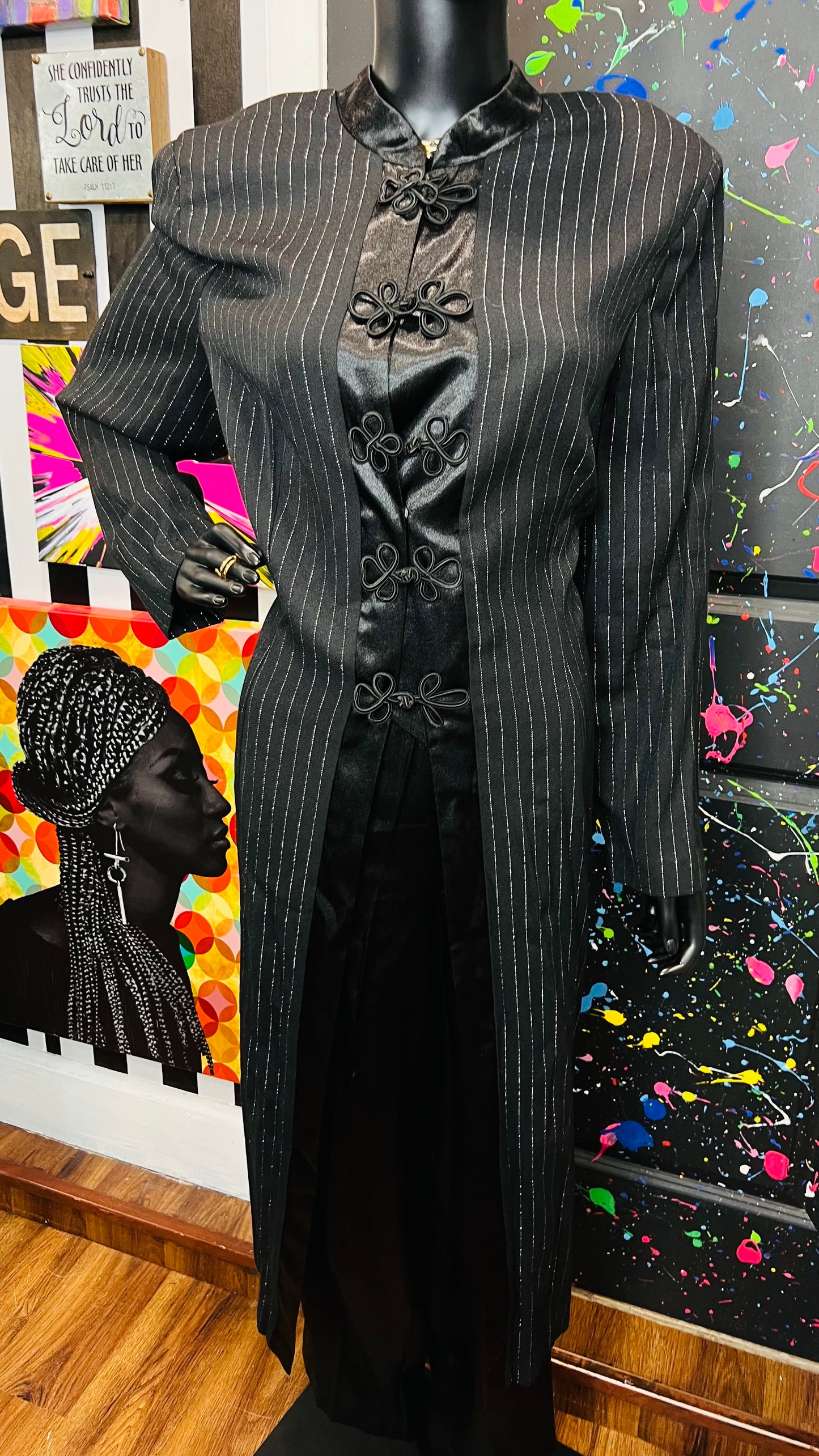 Vintage Black & Silver Pen Striped Pants Suit & Duster (20W)