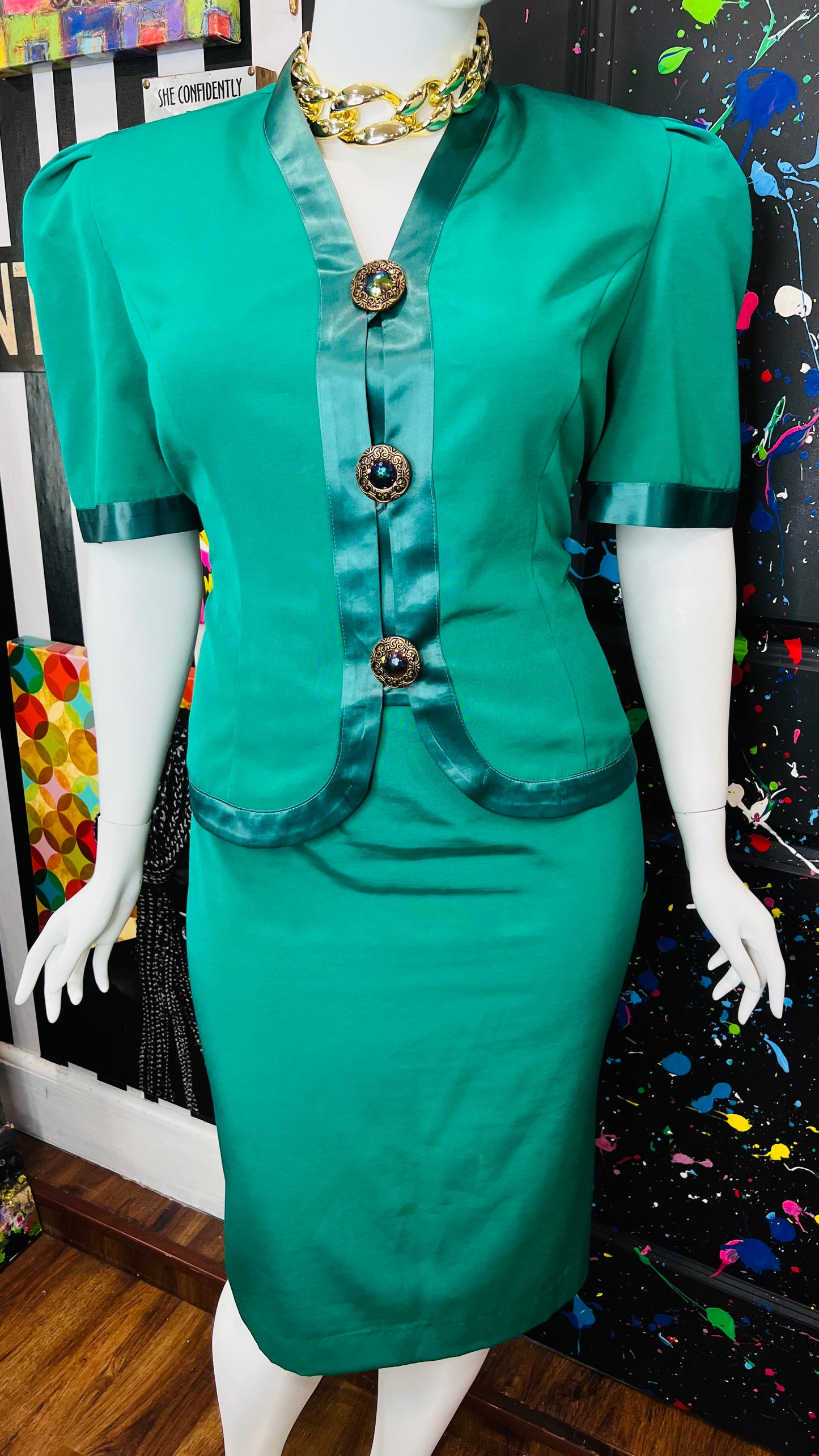 Vintage Green Jewel Button Skirt Set (22 1/2)