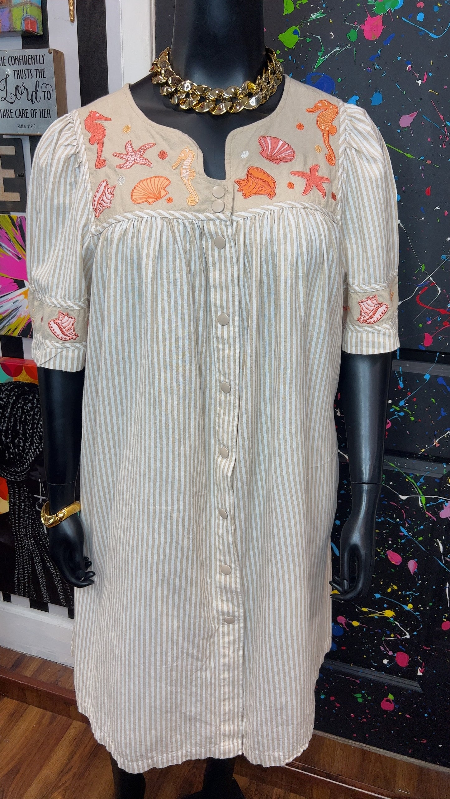 Vintage Tan & White Seashell House Dress (14)