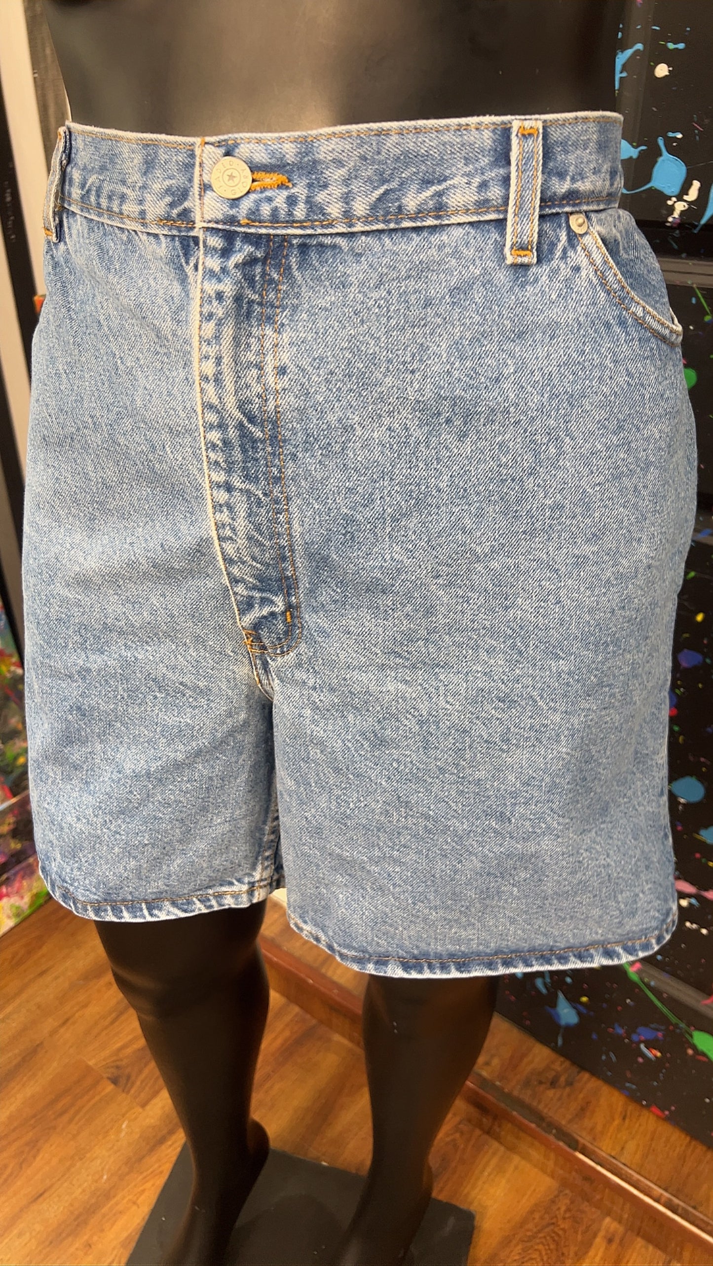 Vintage Denim Mom Shorts (24W)