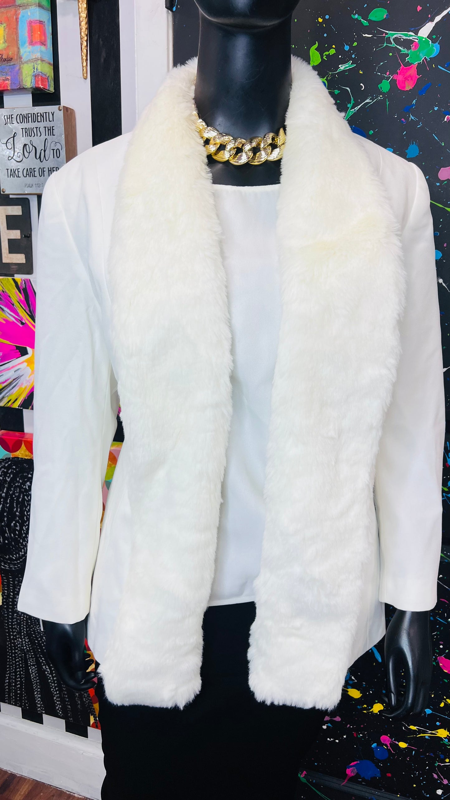 Vintage Cream Blouse & Faux Fur Collar Blazer (20W)