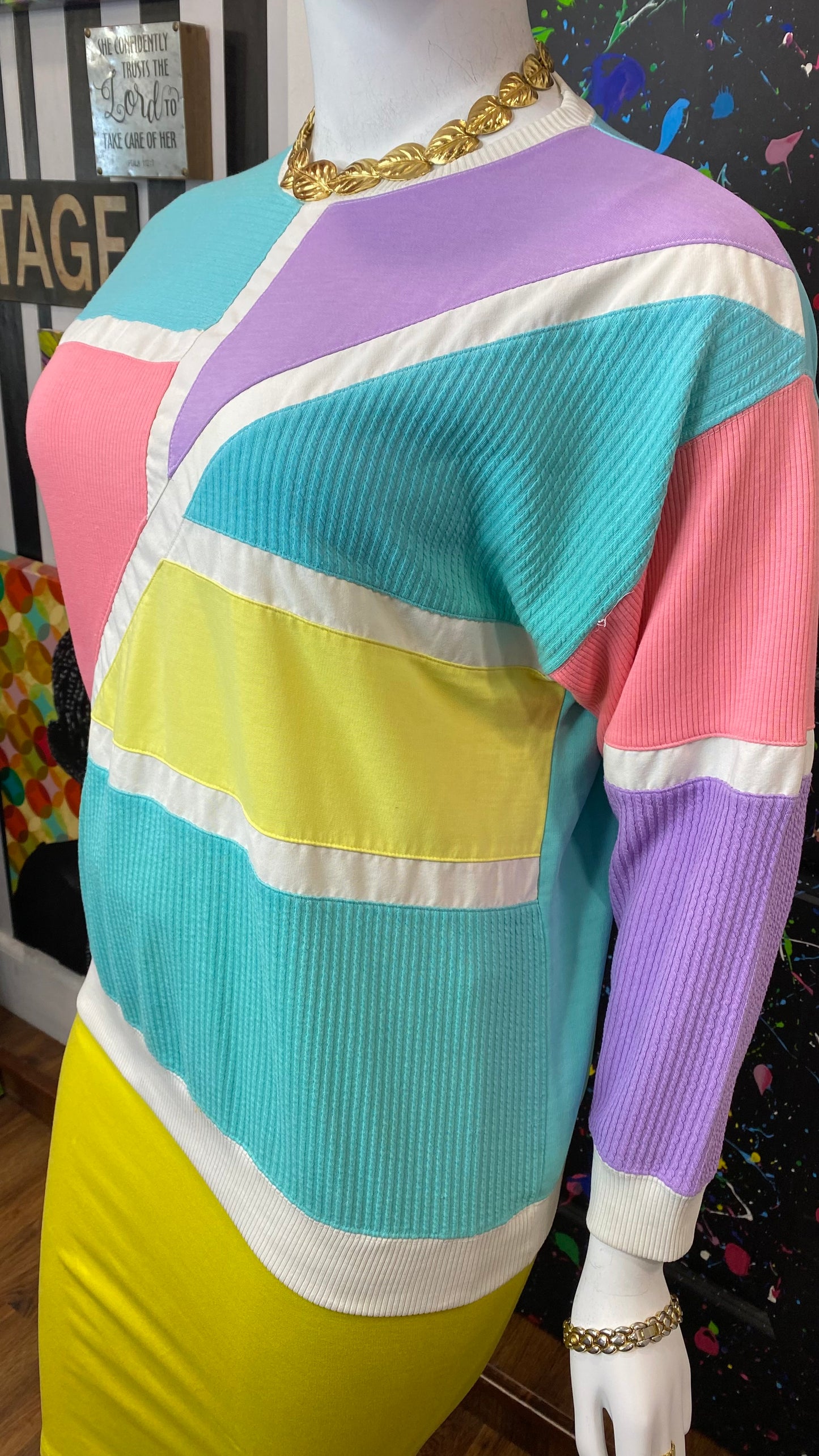 Vintage Pastel Colorblock Sweatshirt (18)
