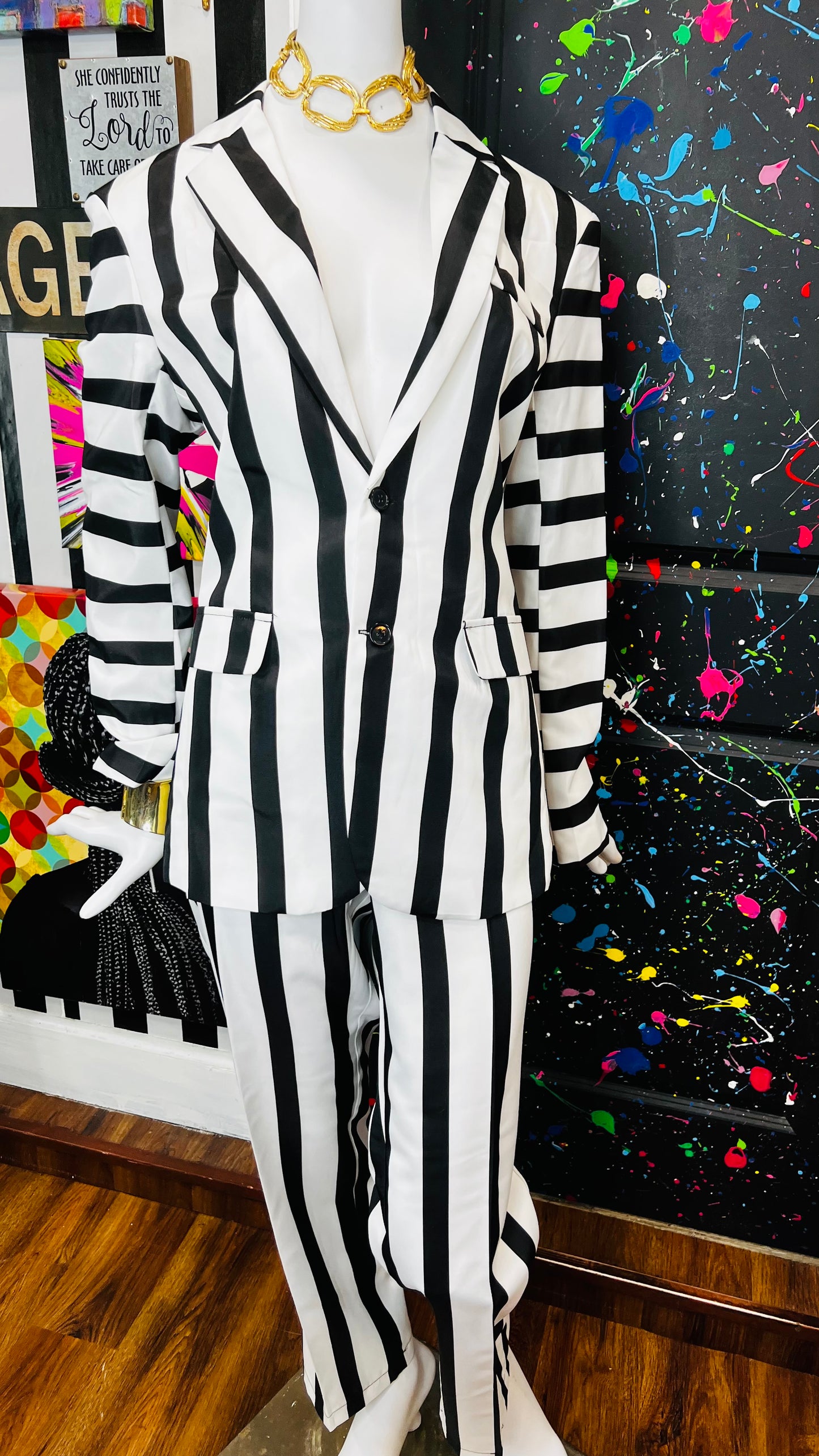 Black & White Stripe Pants Suit (12/14)