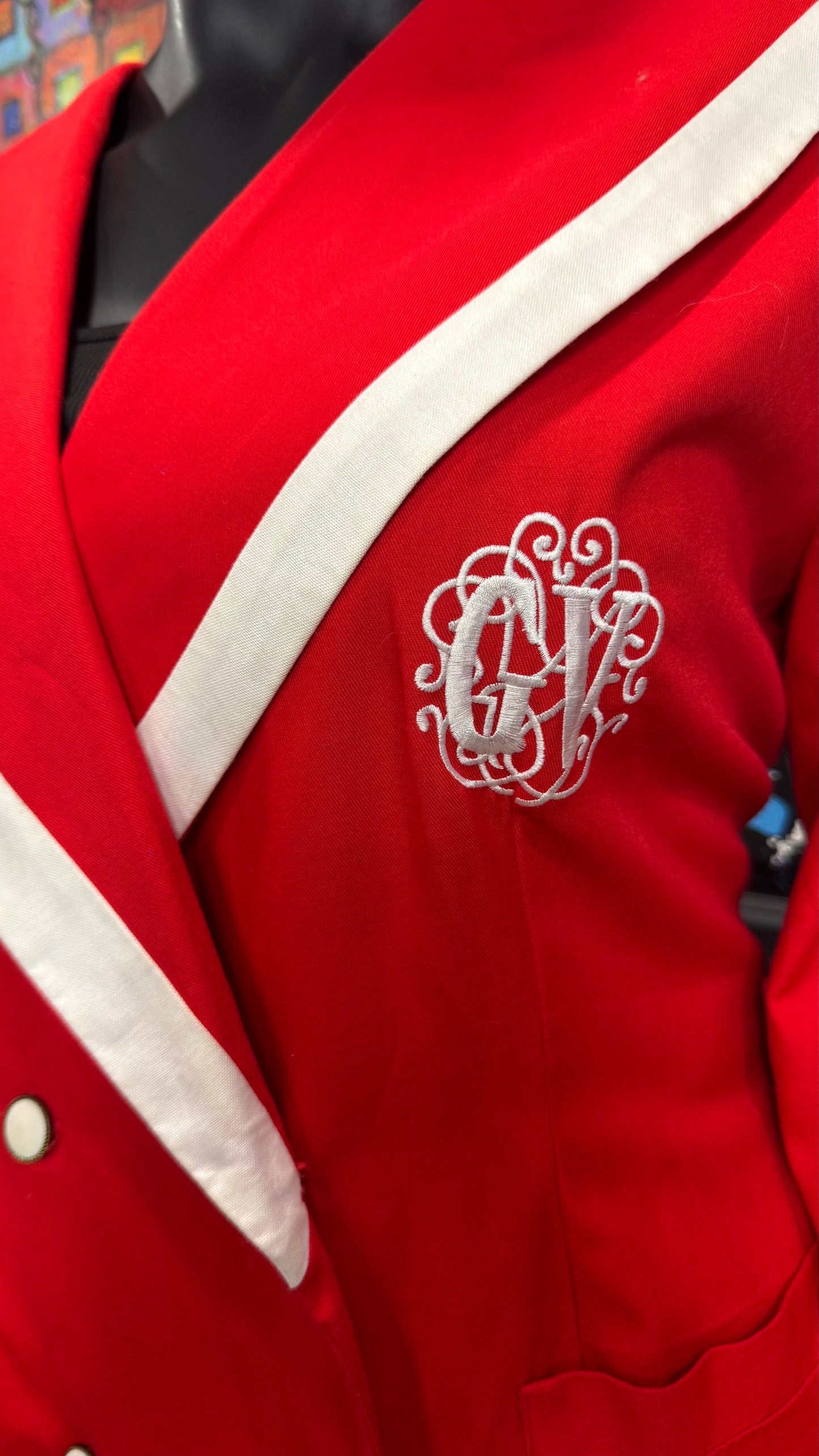 Vintage Red & White Gloria Vanderbilt Crest Blazer (20) *KC