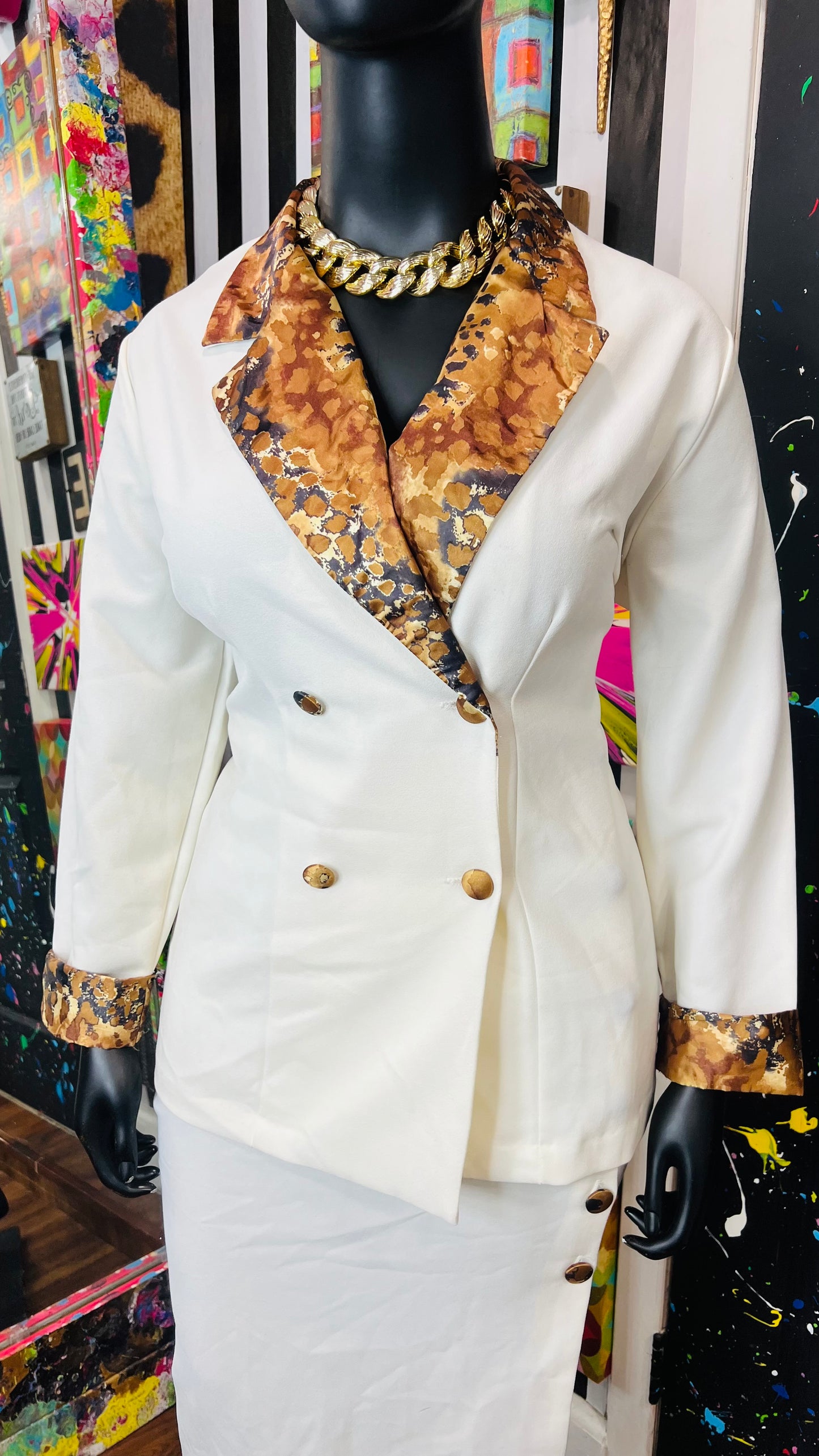 Vintage Cream & Abstract Print Skirt Suit (18)