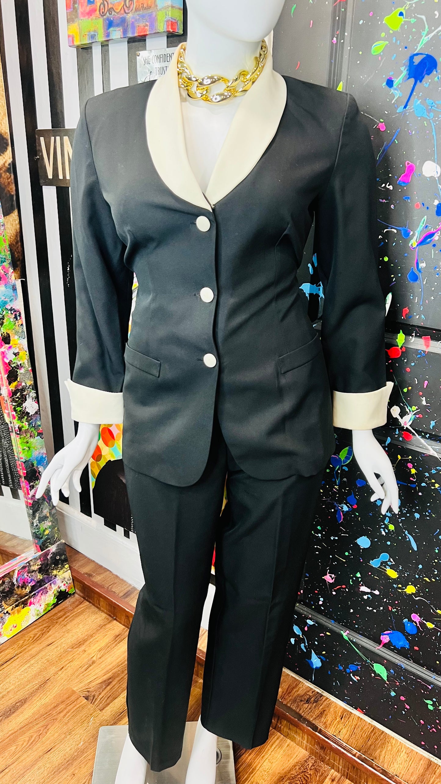 Vintage Cream & White Pants Suit (14)
