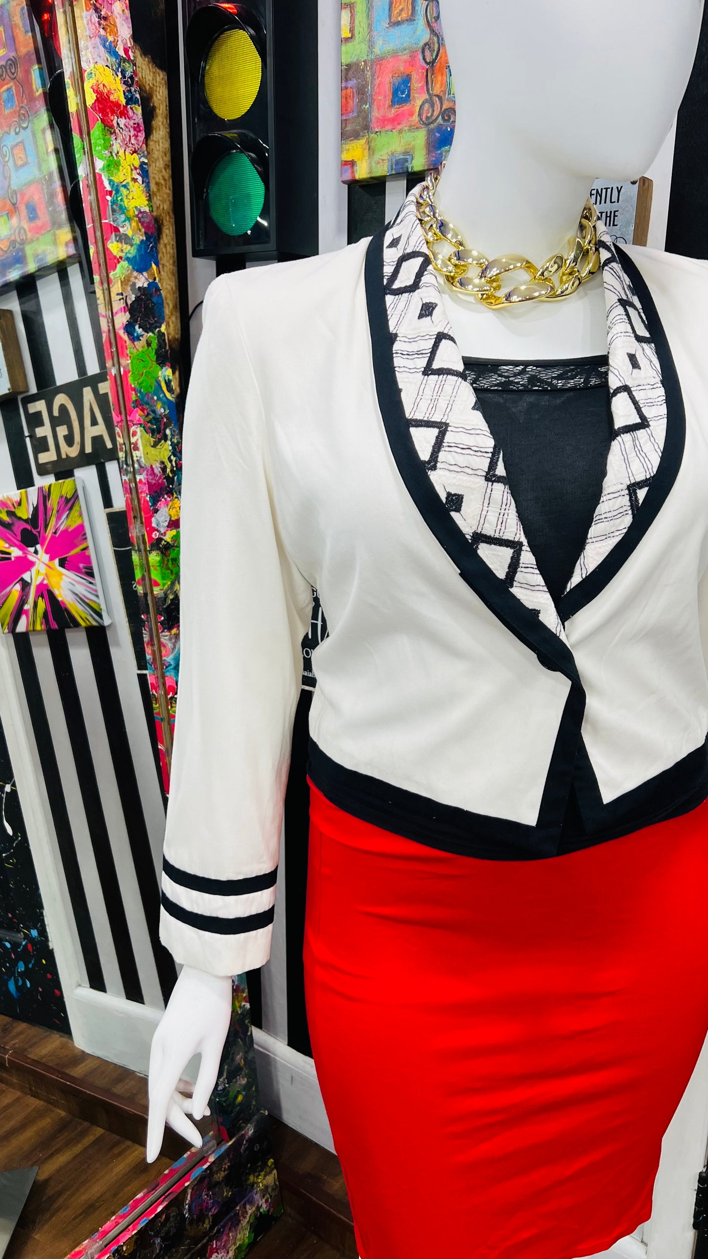 Vintage Cropped Black & White Blazer (18)