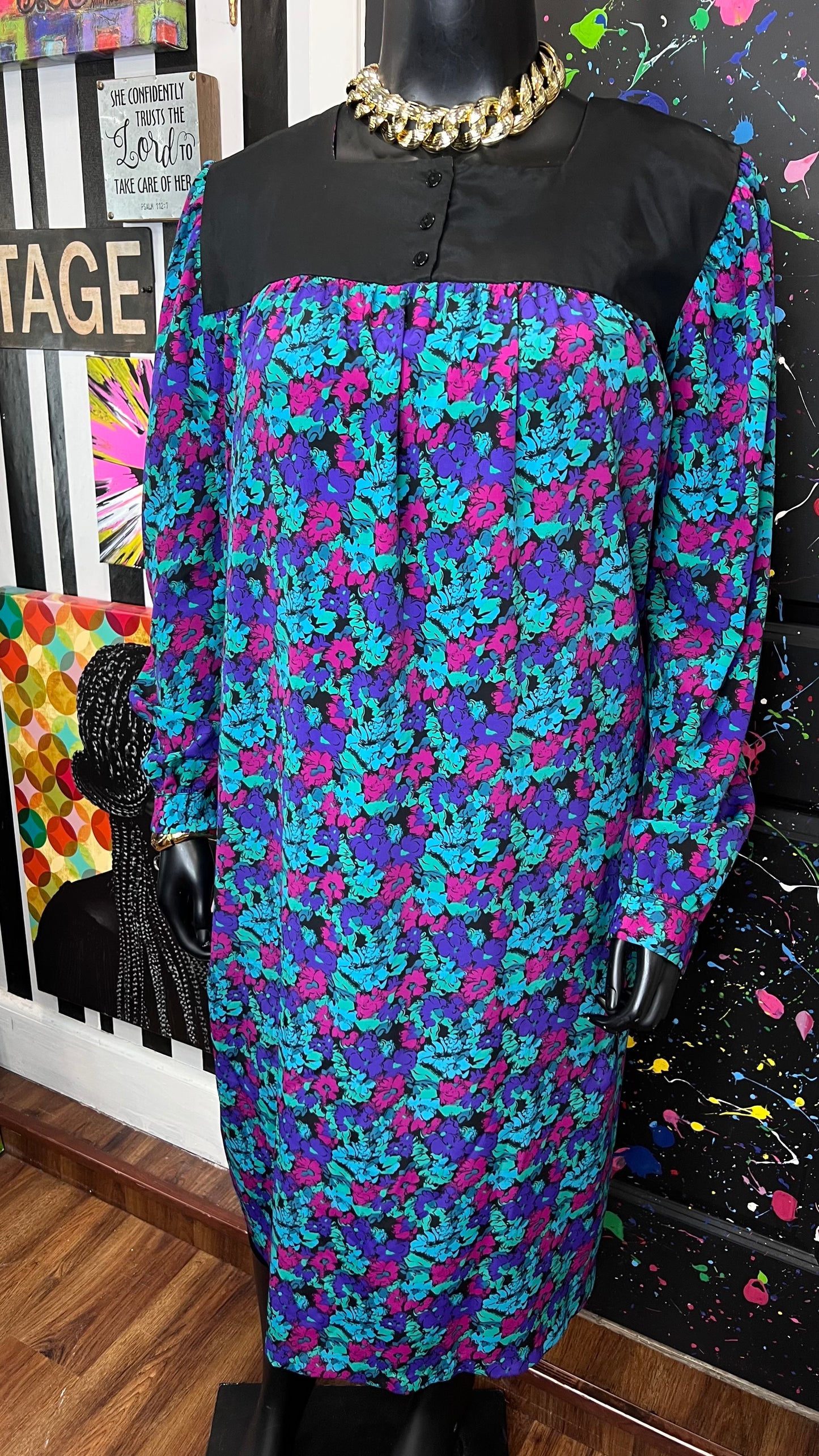 Vintage Floral Dress (26/28)
