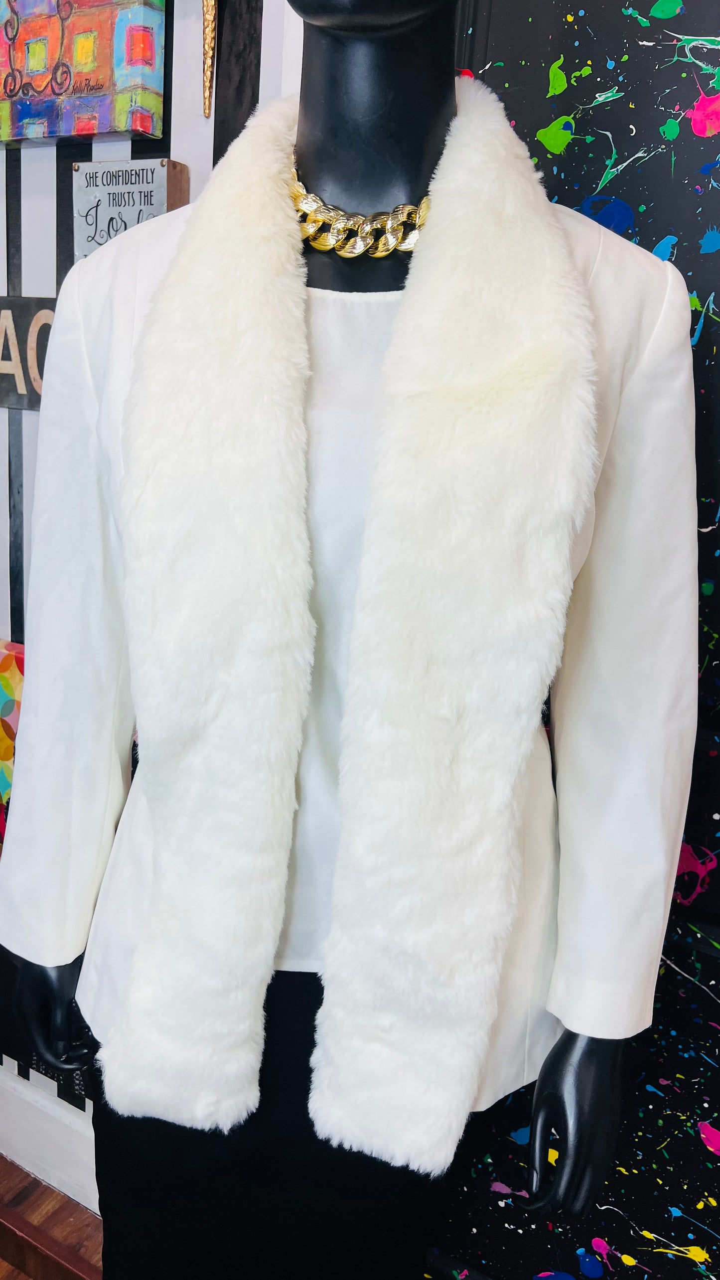 Vintage Cream Blouse & Faux Fur Collar Blazer (20W)