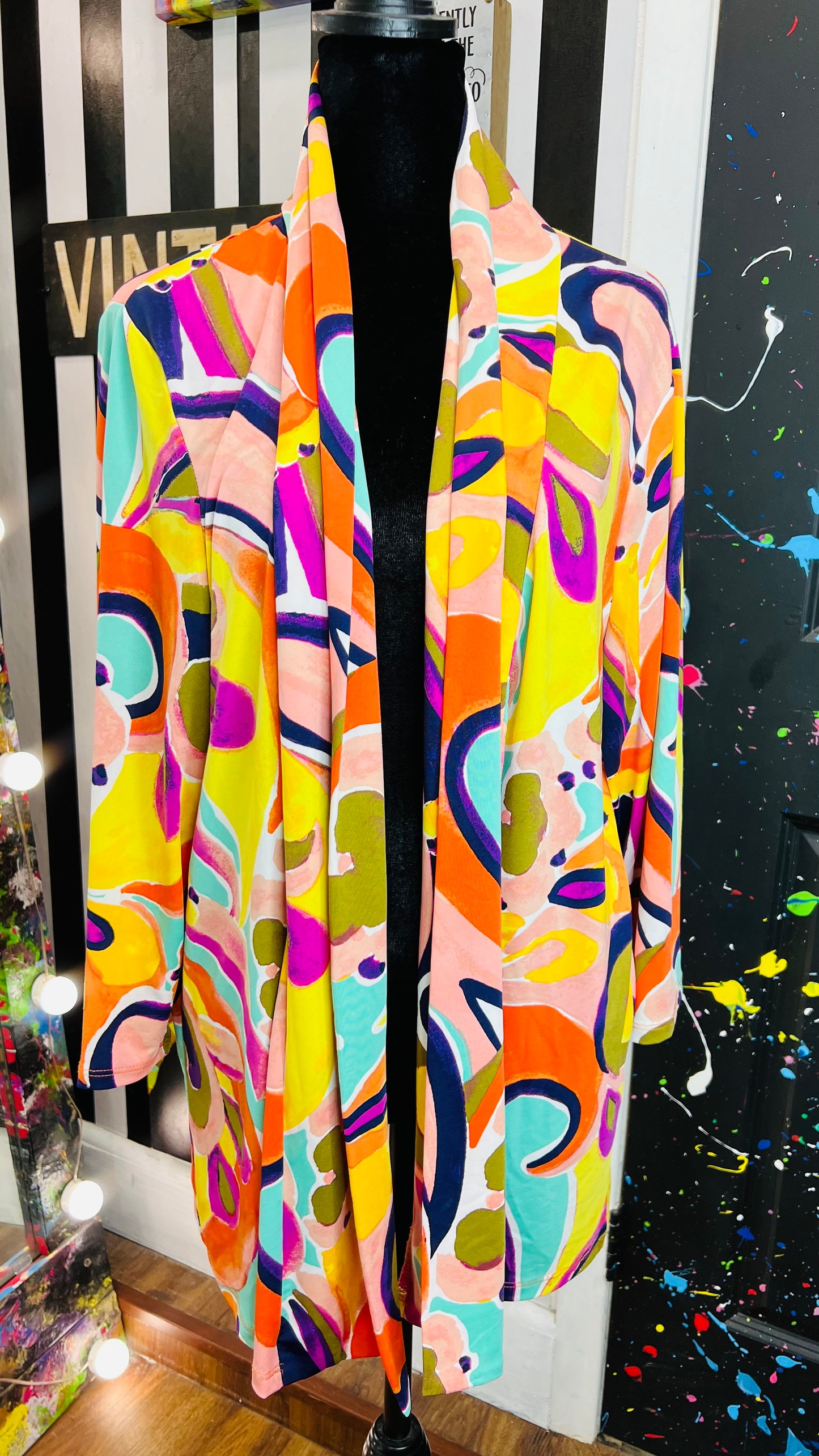 Abstract Short Duster (18)