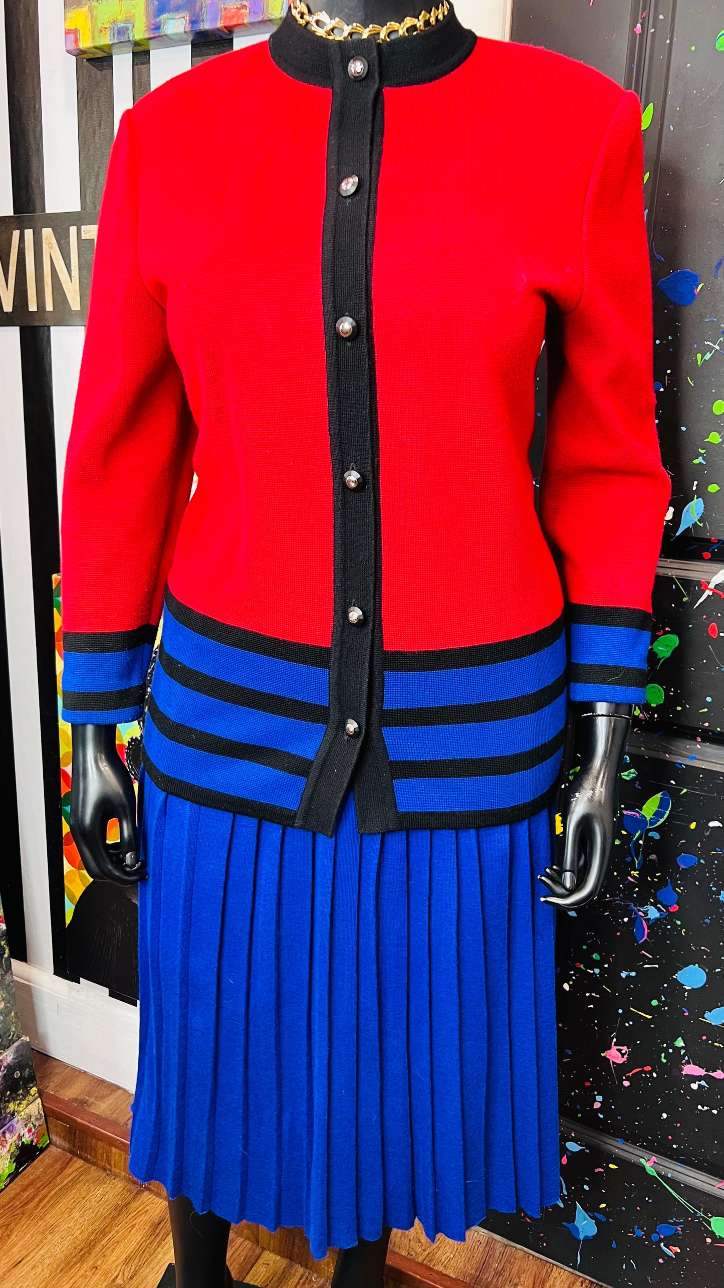 Vintage Blue, Black & Red Pleated Skirt Set (18)