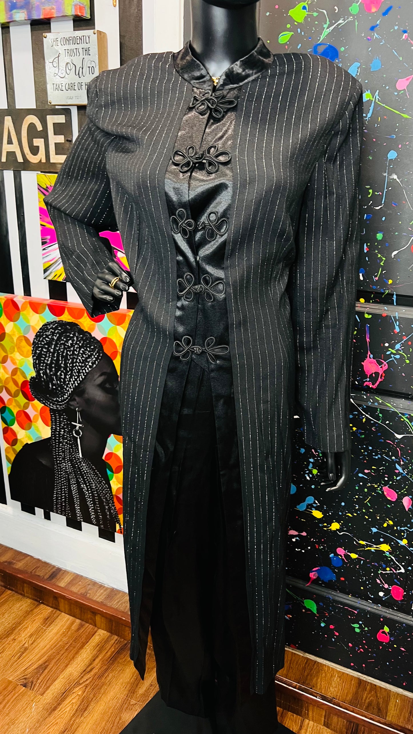 Vintage Black & Silver Pen Striped Pants Suit & Duster (20W)