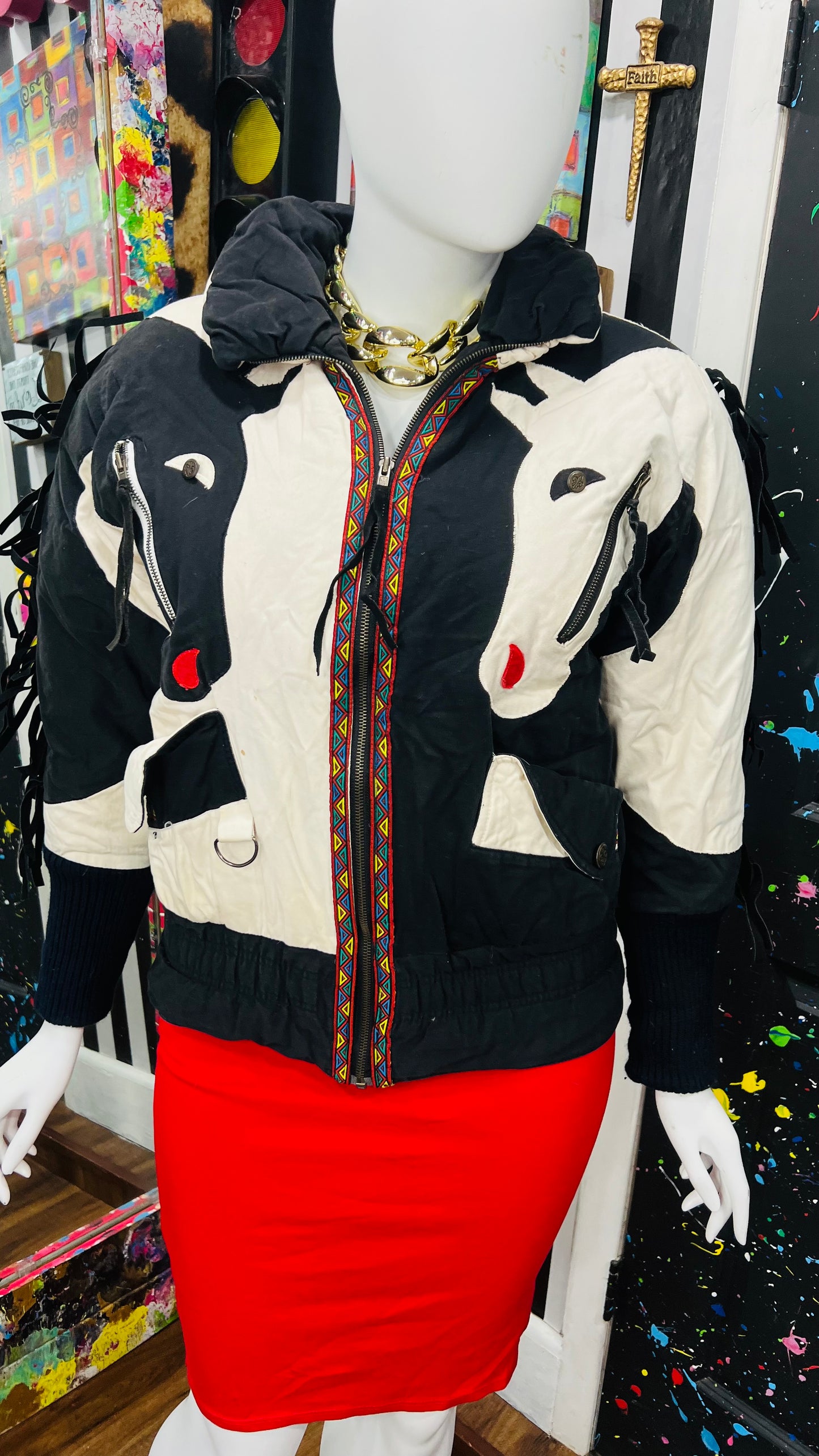 Vintage Gallery Black & White Horse Puffer Coat (14)
