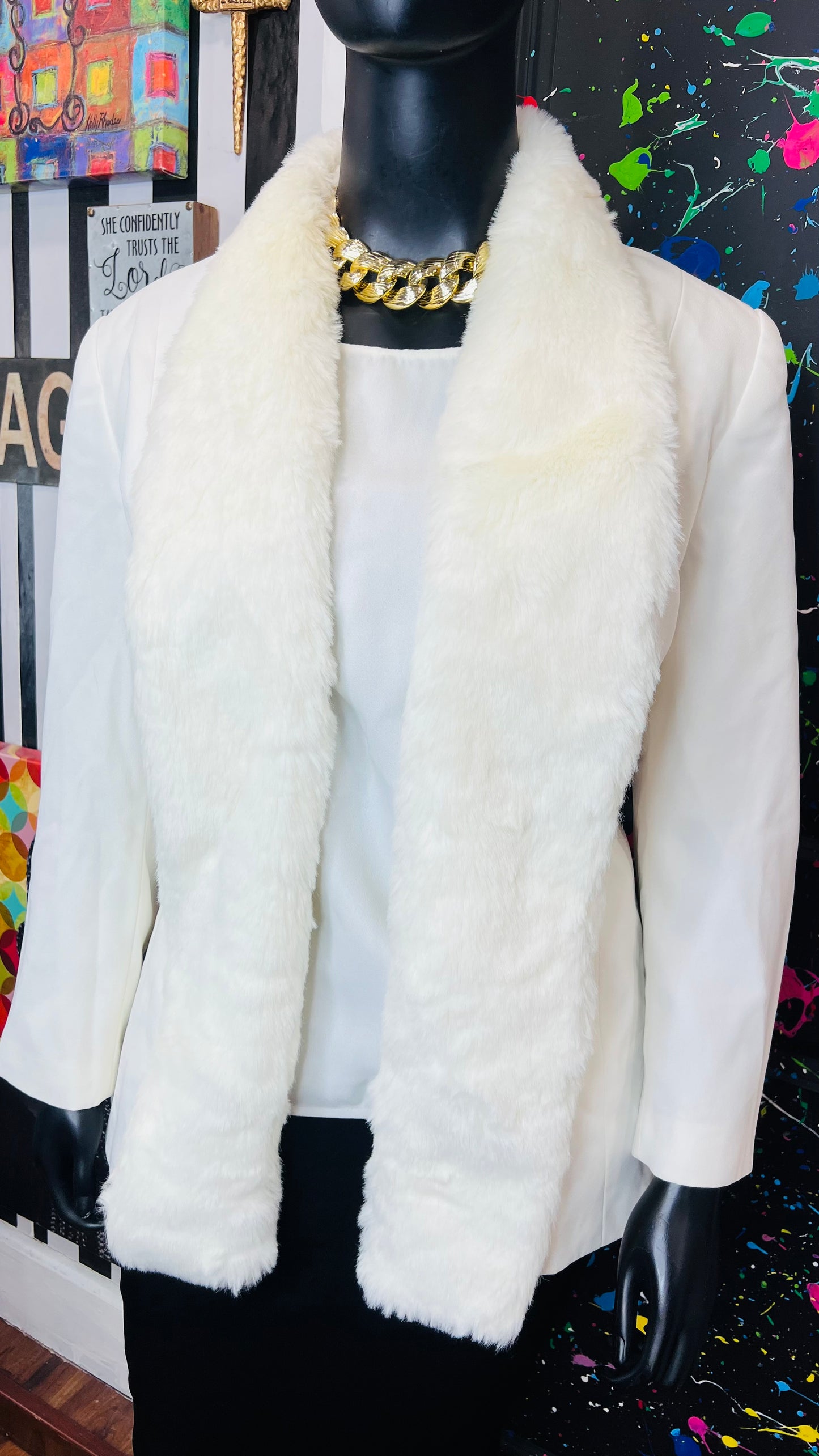 Vintage Cream Blouse & Faux Fur Collar Blazer (20W)