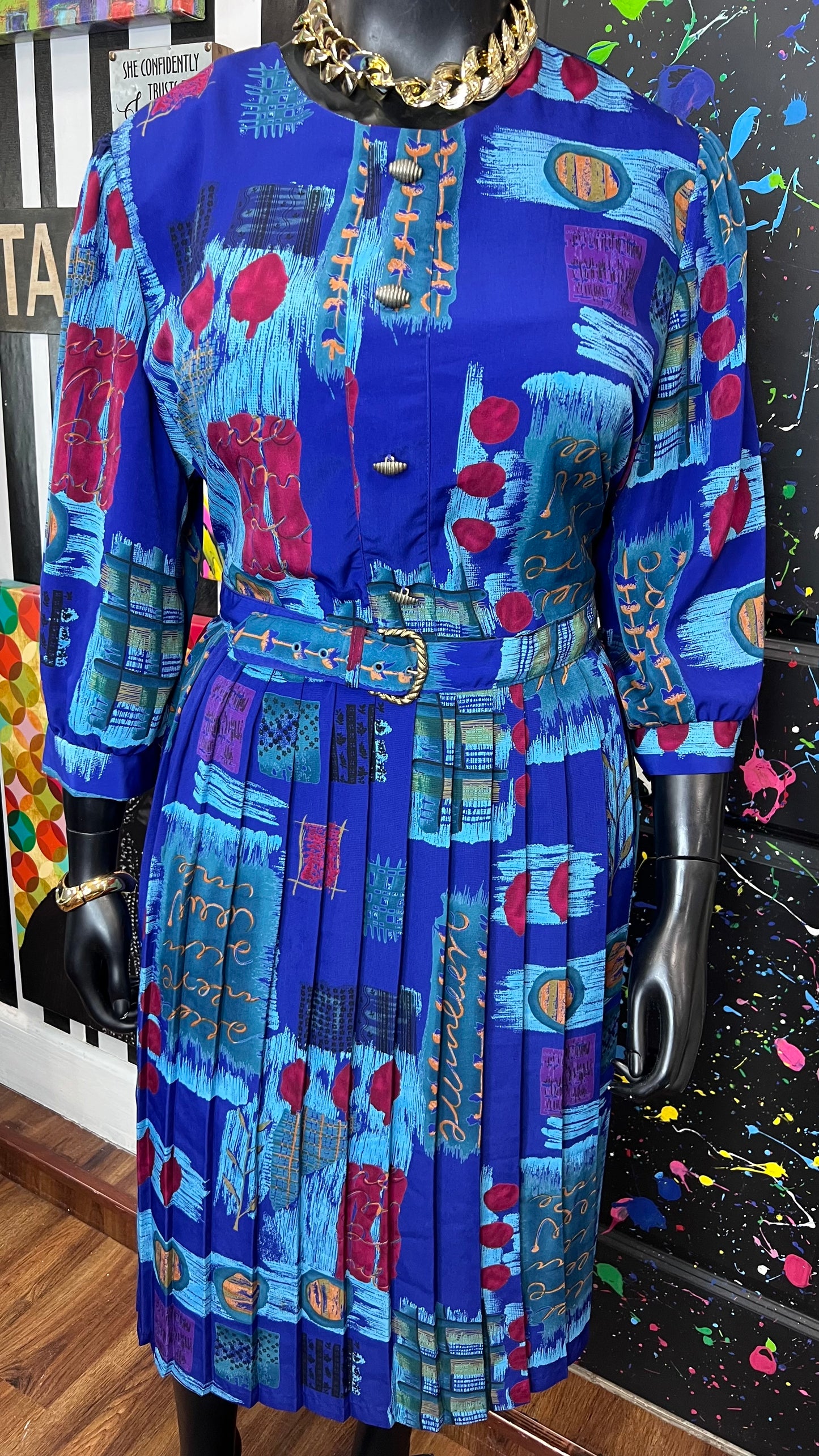 Vintage Abstract Print Dress w/ Belt (22)