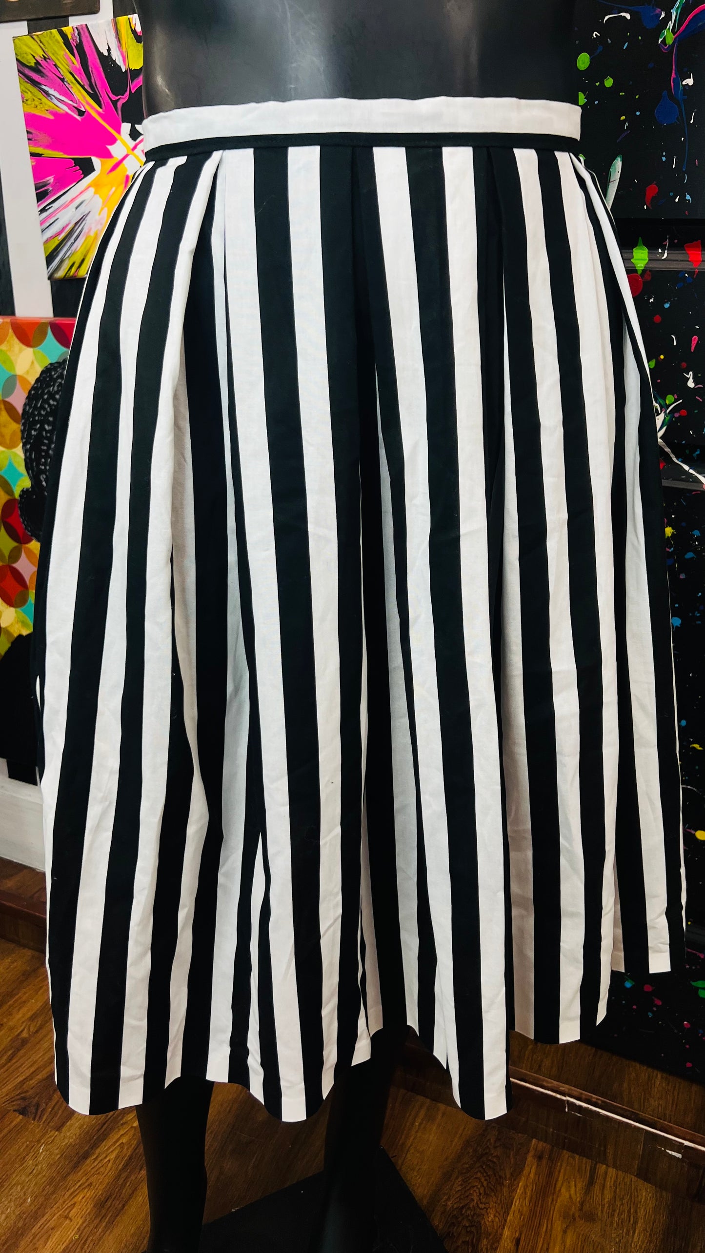 100% Cotton Black & White Striped Skirt (16)