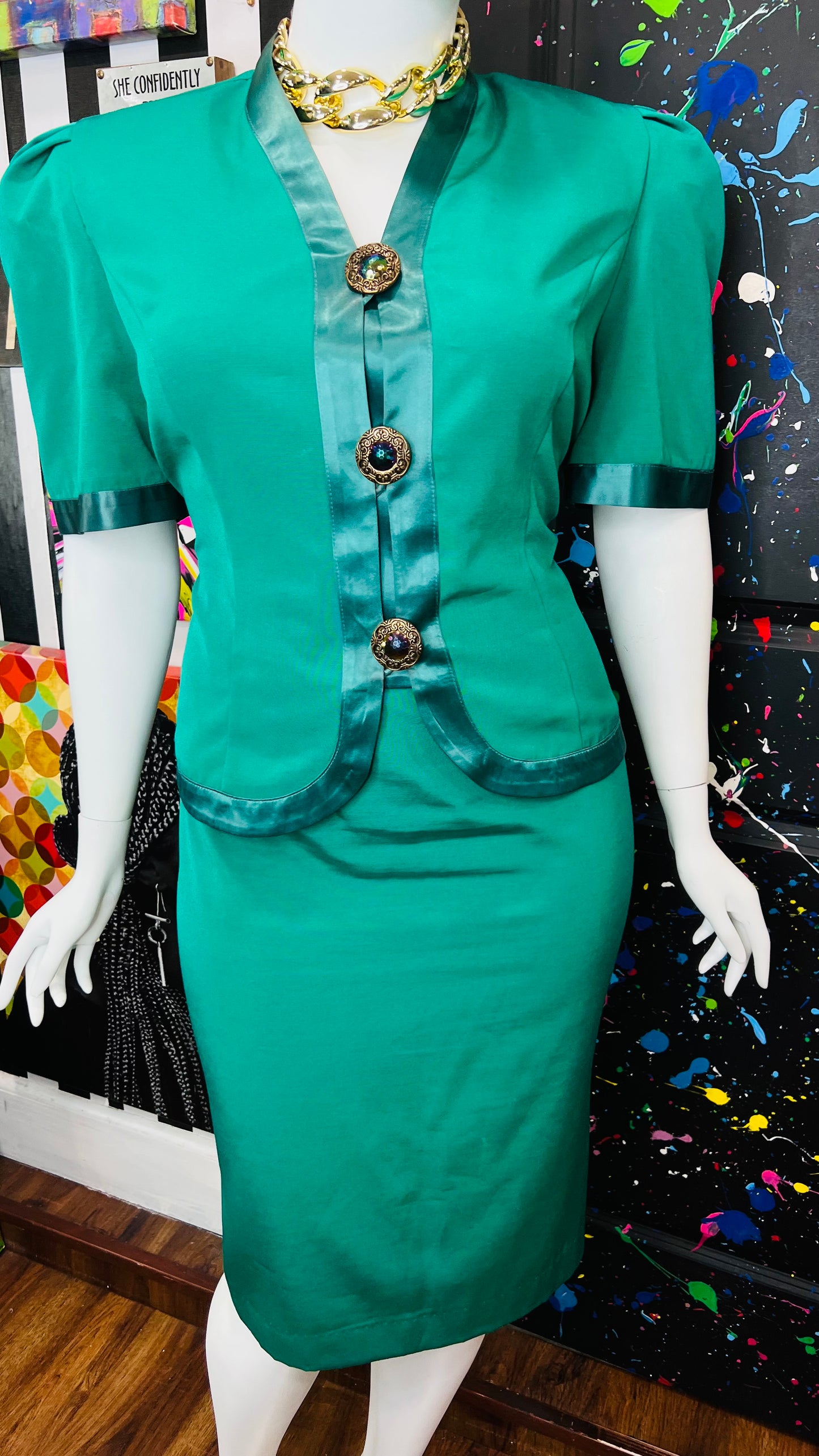 Vintage Green Jewel Button Skirt Set (22 1/2)