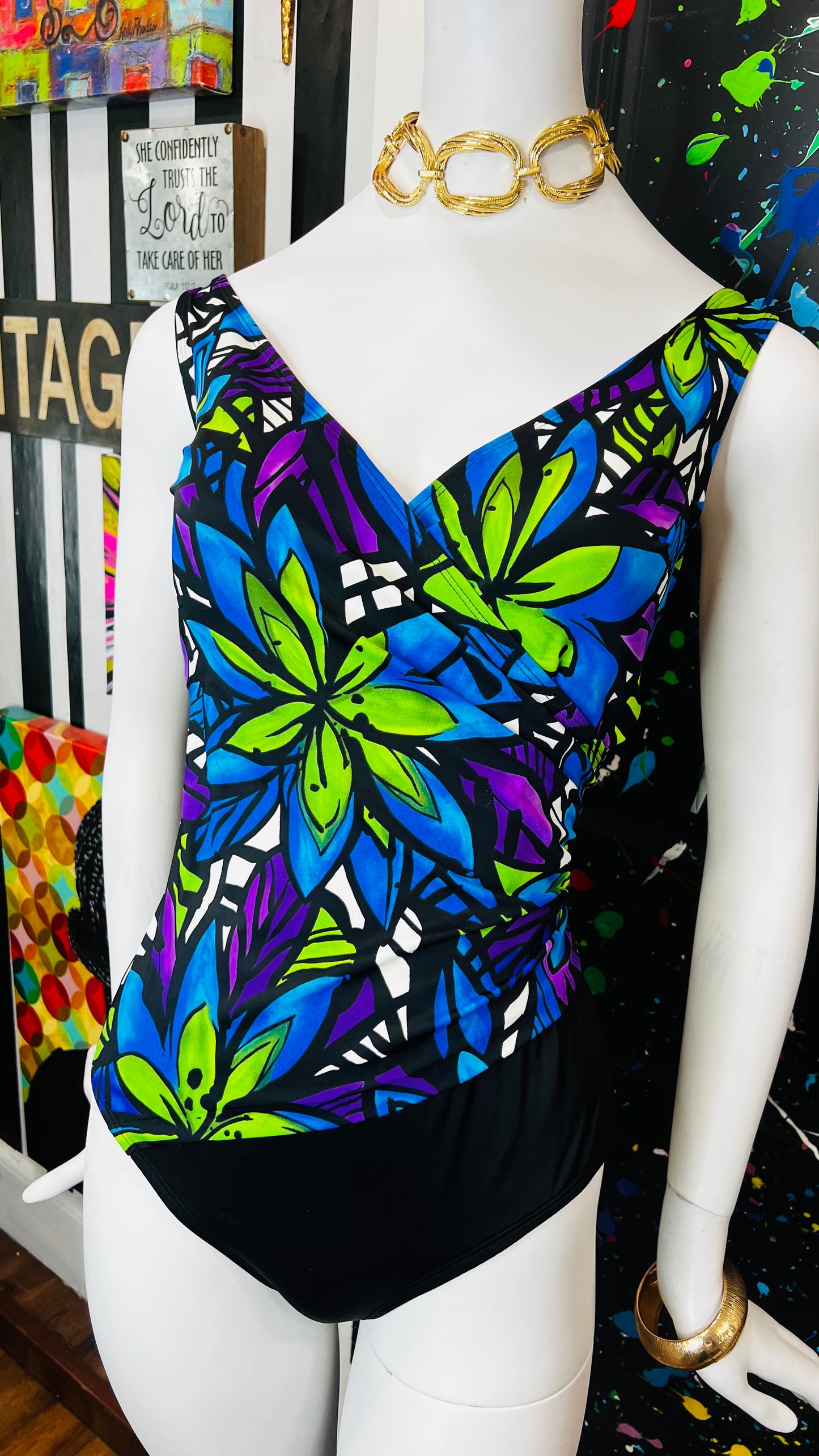 Vintage Vibrant Floral Swimsuit (12)