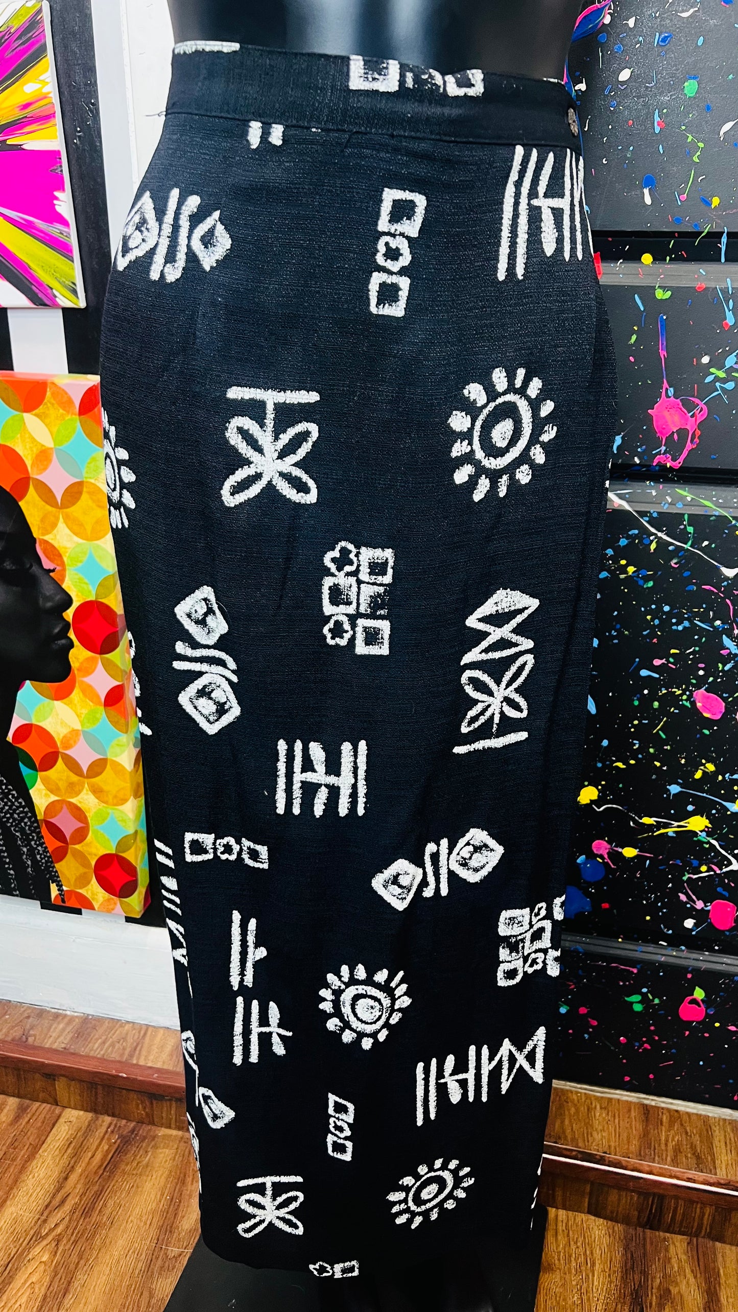 Vintage Black & Whie Tribal Print Skirt (12)
