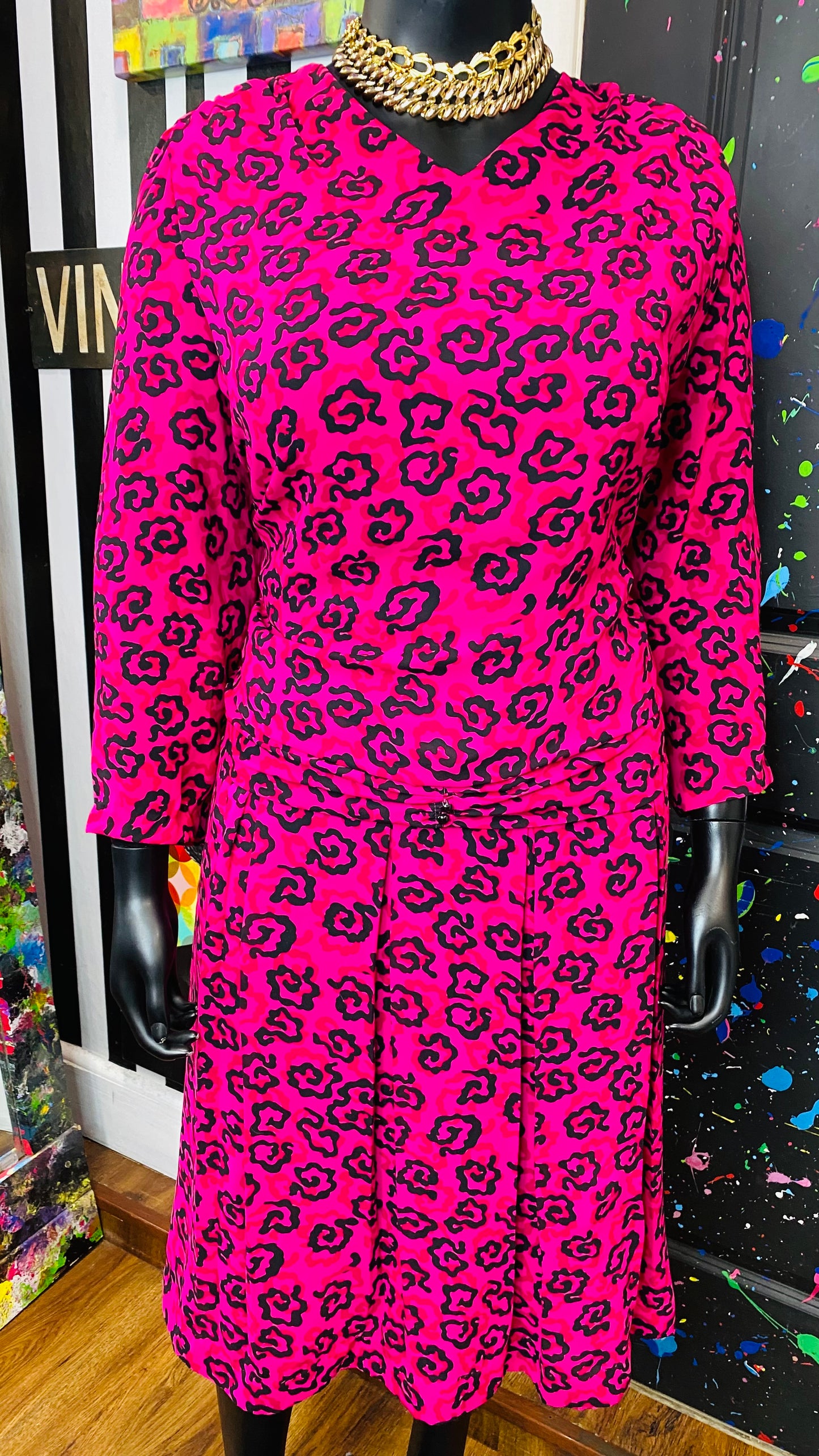 Vintage Pink & Black ‘York’ Skirt Set (24 1/2)