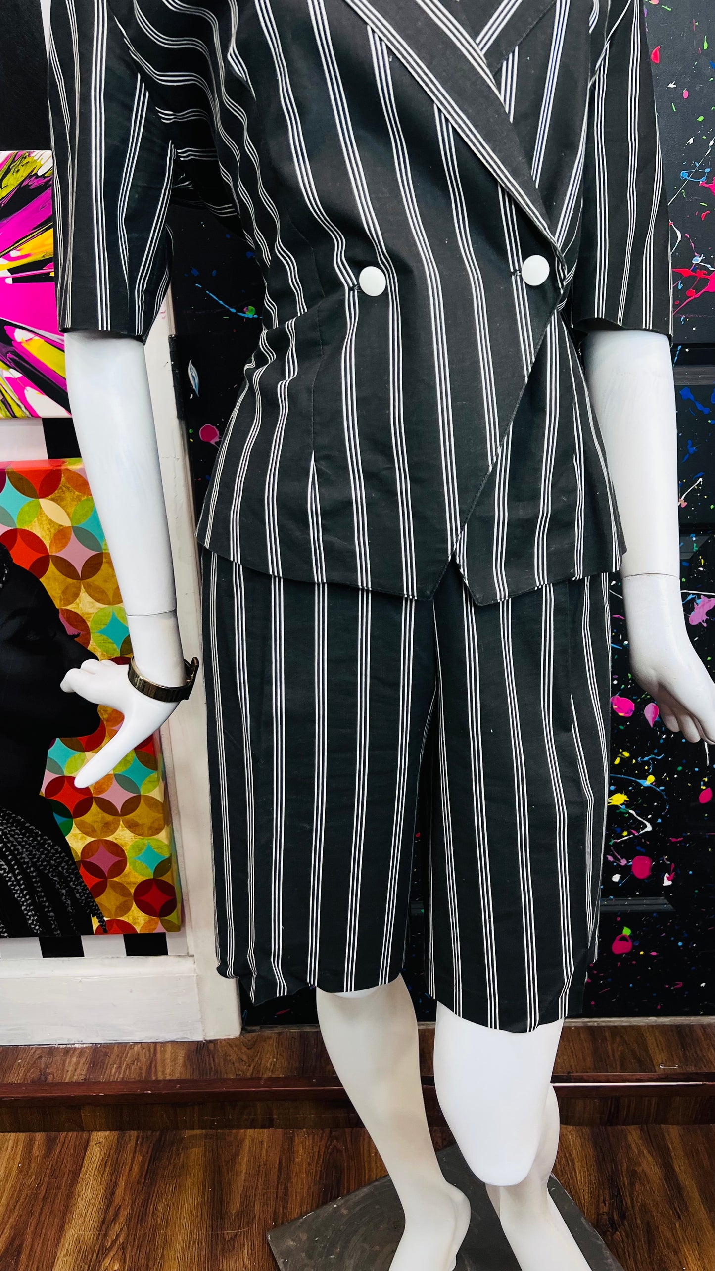 Vintage Black & White Pin Striped Shorts Suit (14)