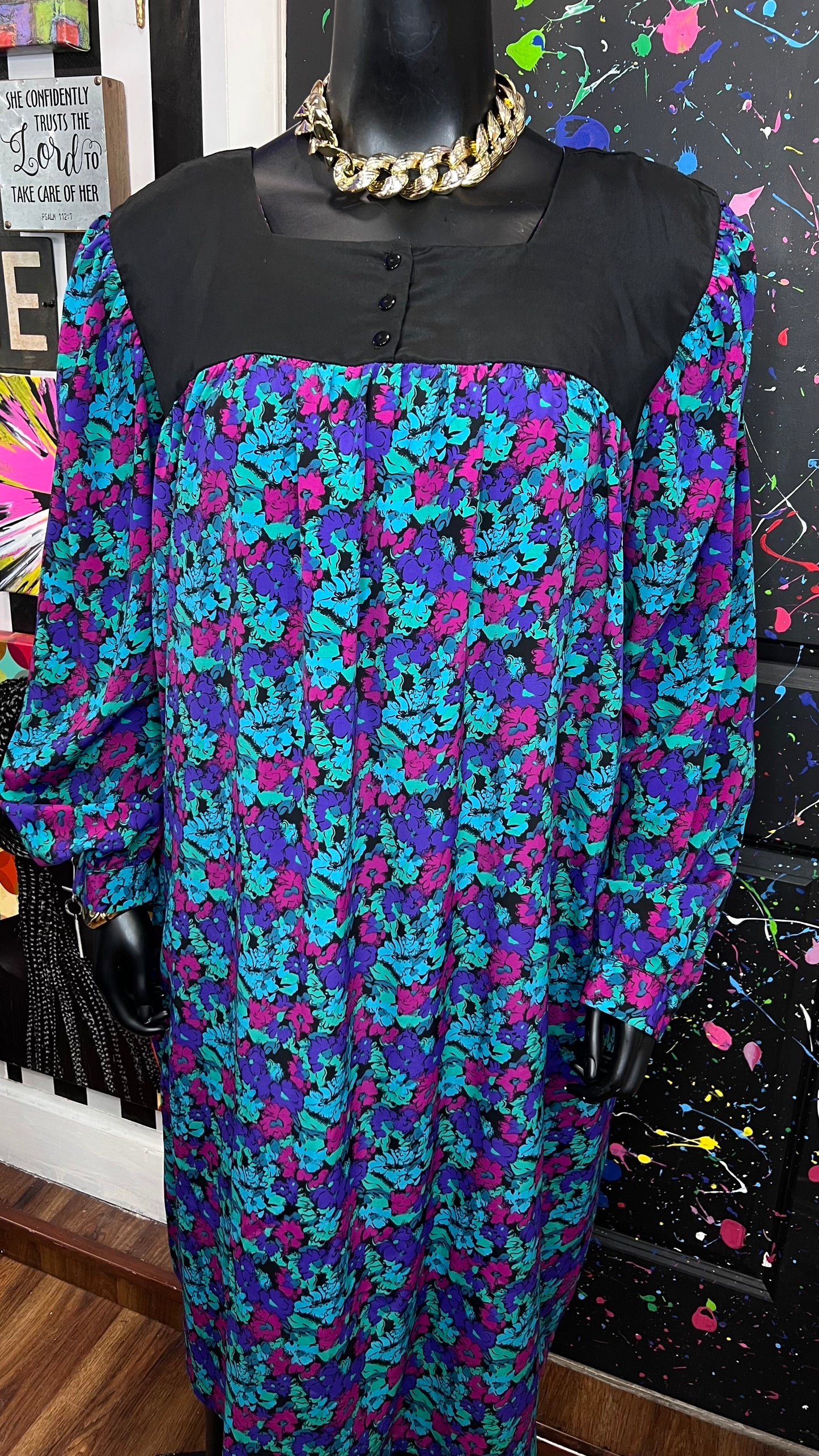 Vintage Floral Dress (26/28)