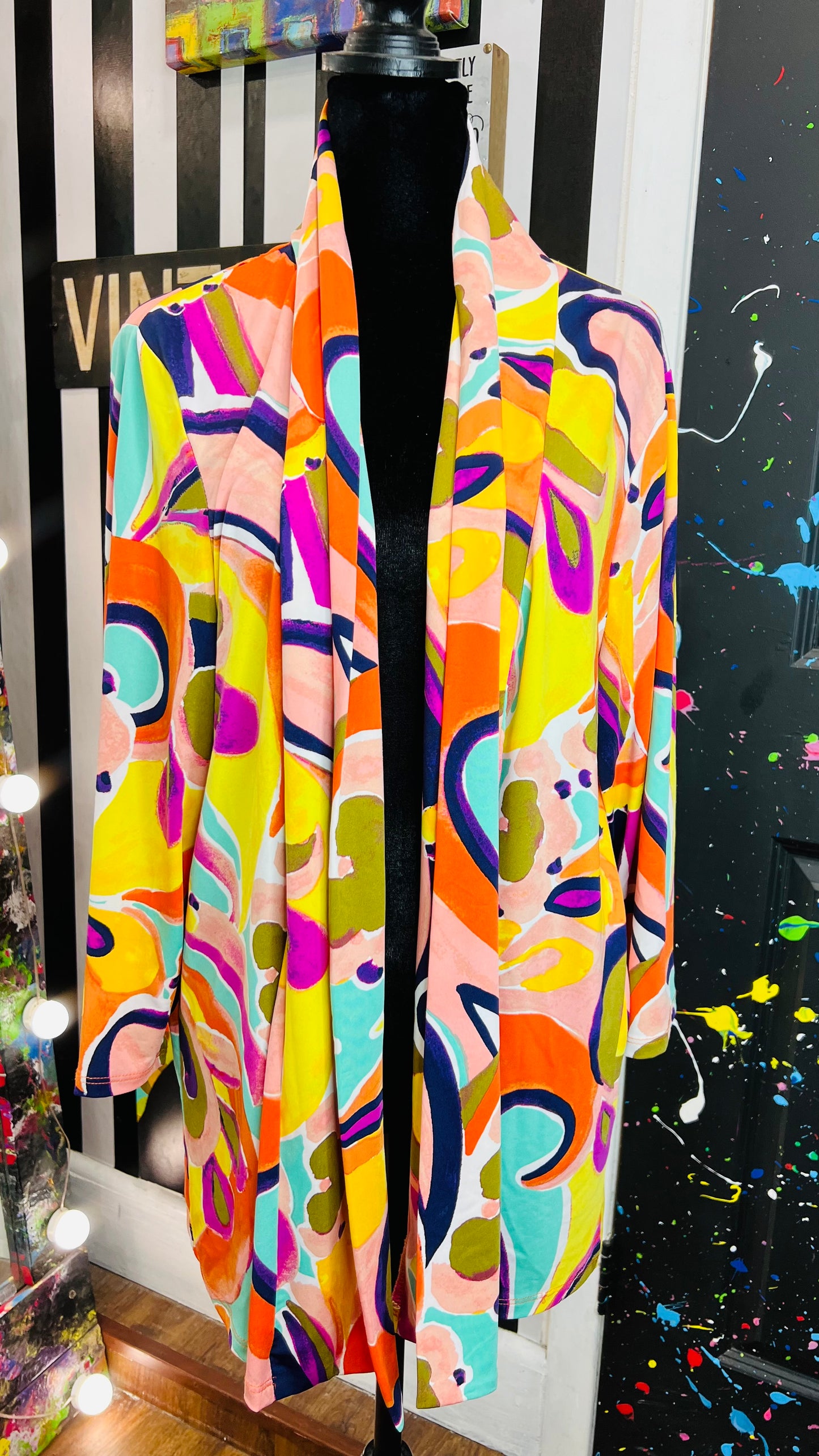 Abstract Short Duster (18)