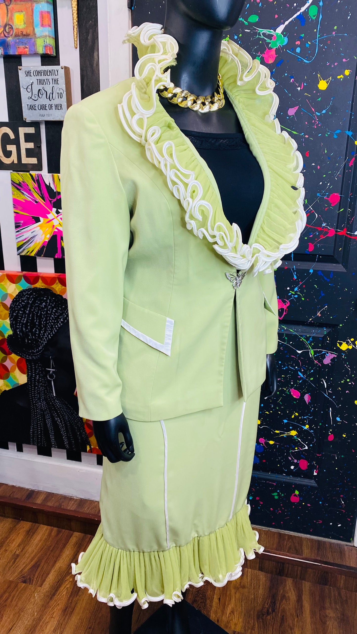 Vintage Dramatic Green & White Skirt Suit (20)
