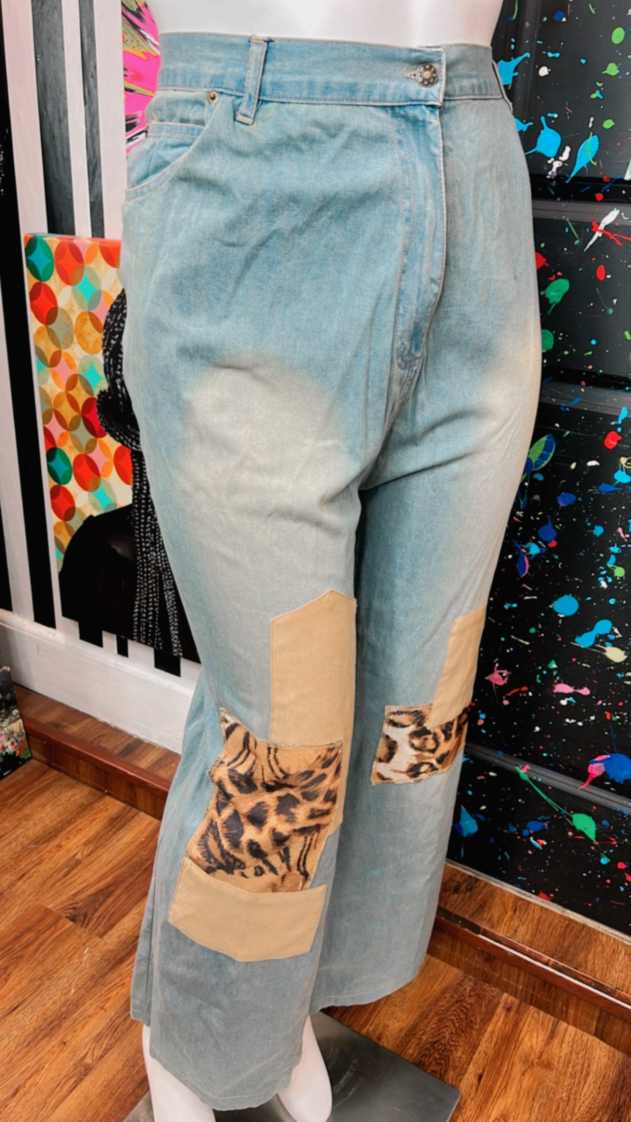 Vintage Denim Jeans w/ Animal Print Patch (24)