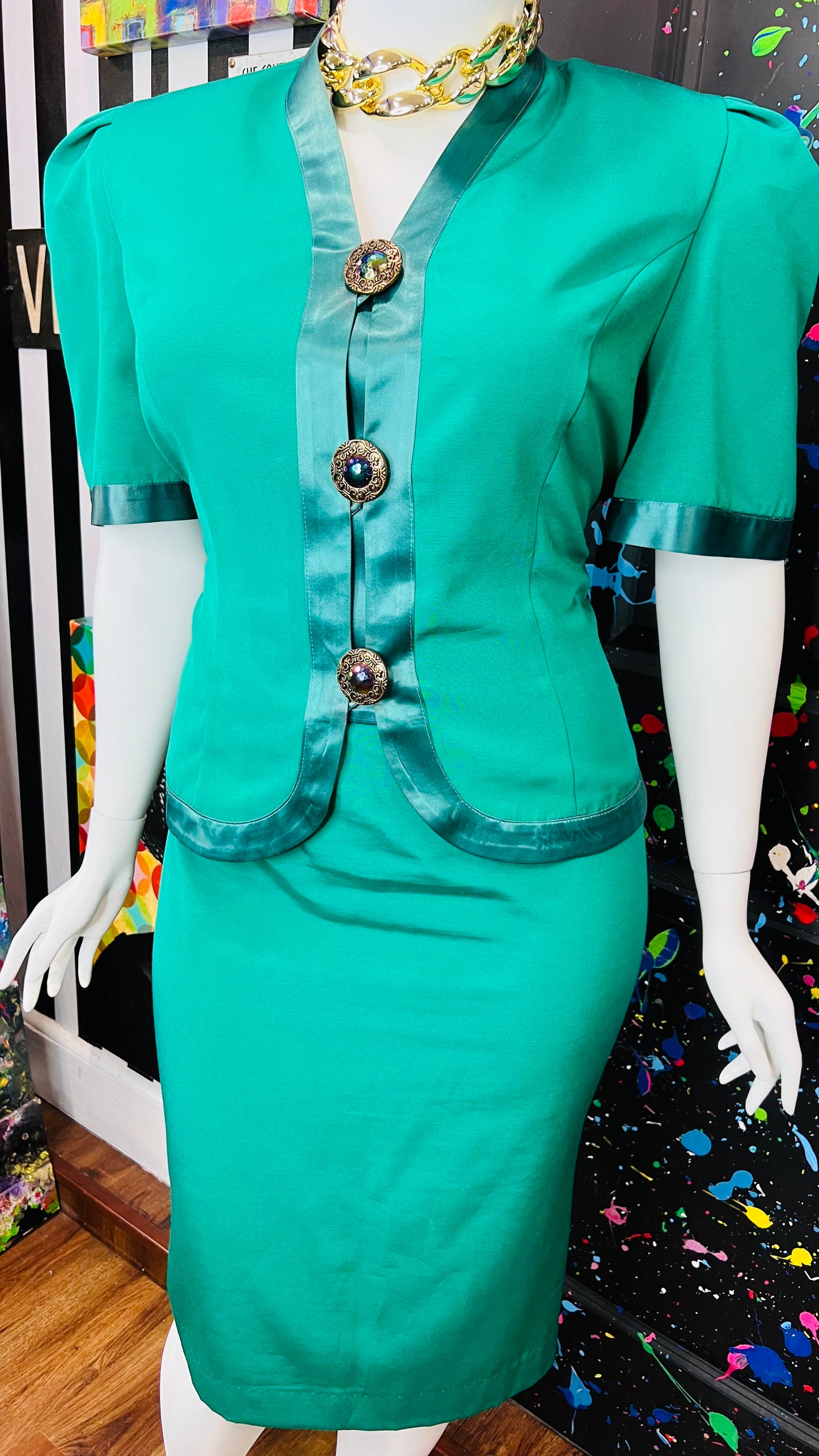 Vintage Green Jewel Button Skirt Set (22 1/2)