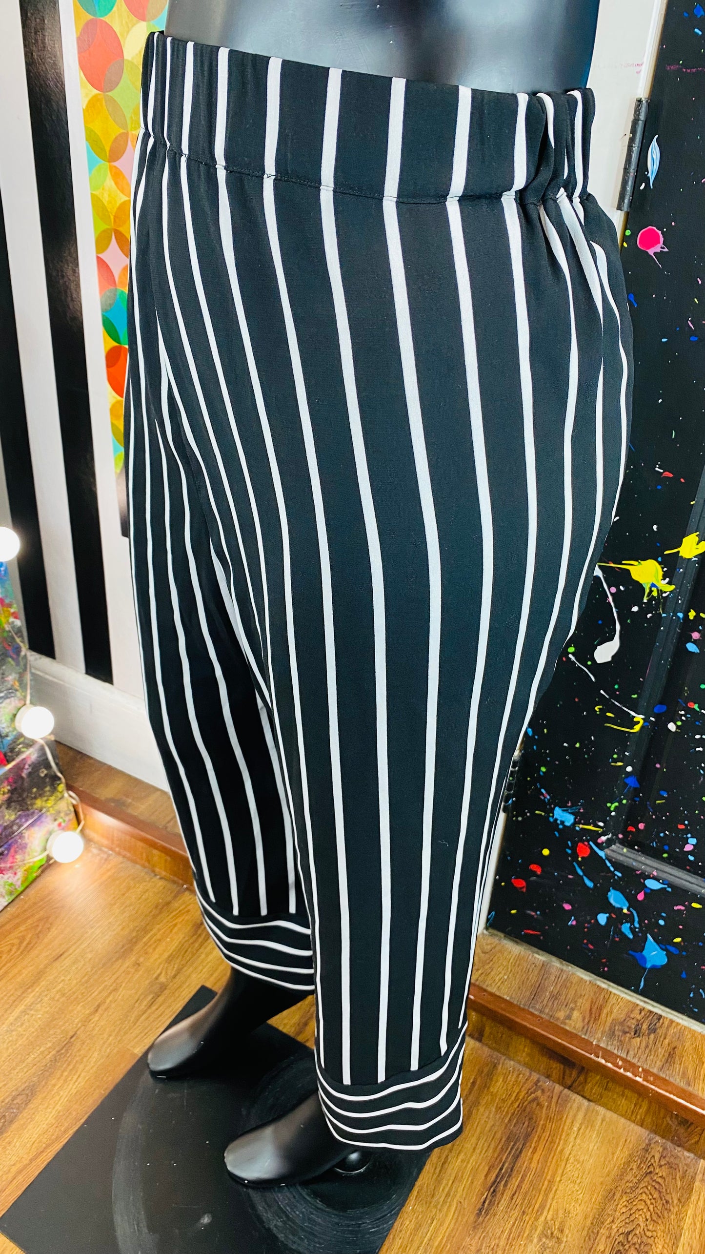 I•N•C B&W Stripped Capri Pants