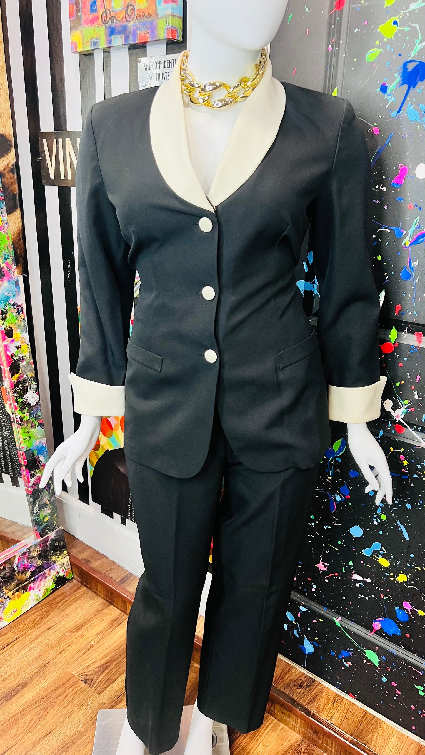 Vintage Cream & White Pants Suit (14)