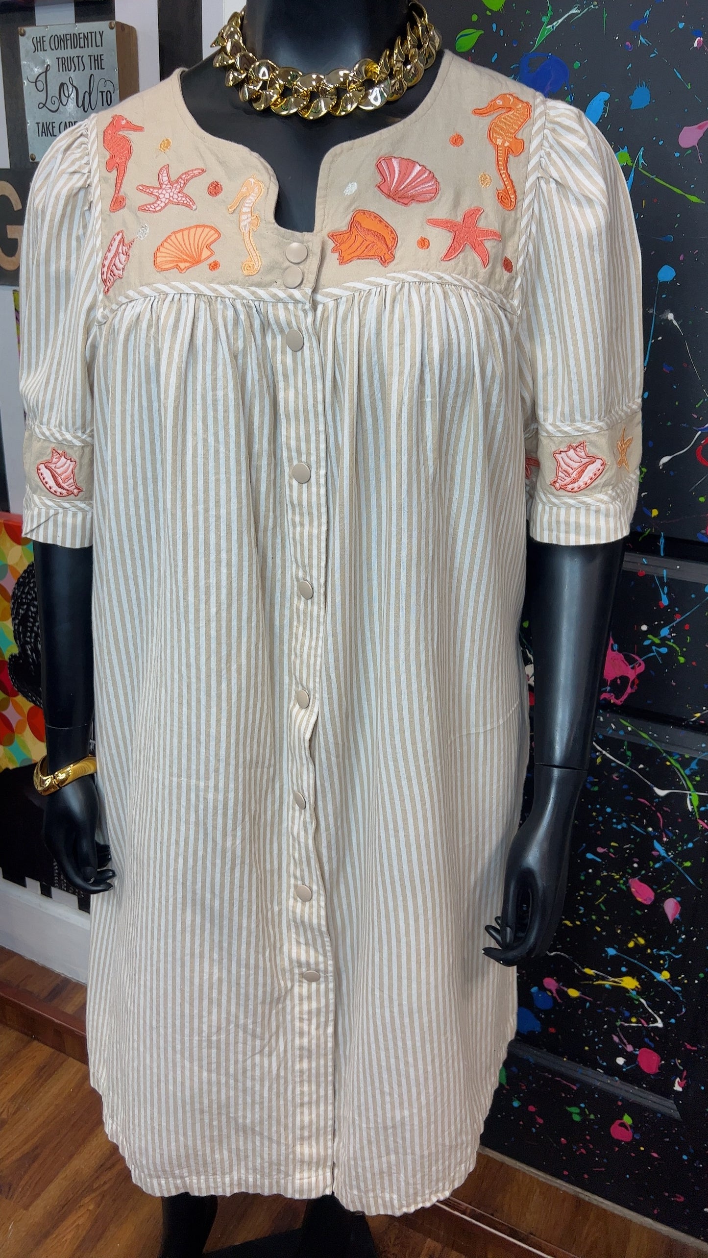 Vintage Tan & White Seashell House Dress (14)