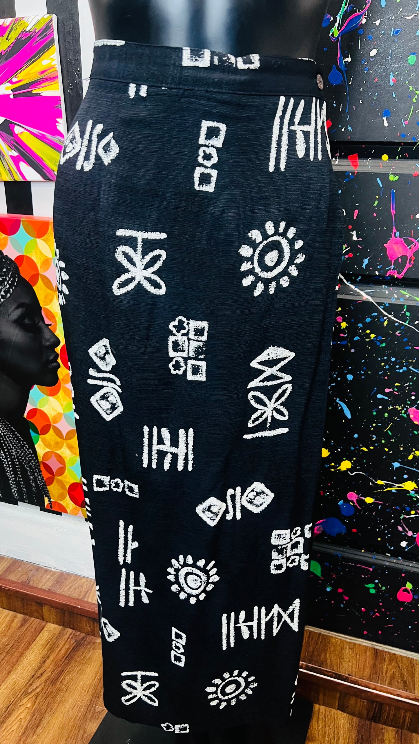 Vintage Black & Whie Tribal Print Skirt (12)