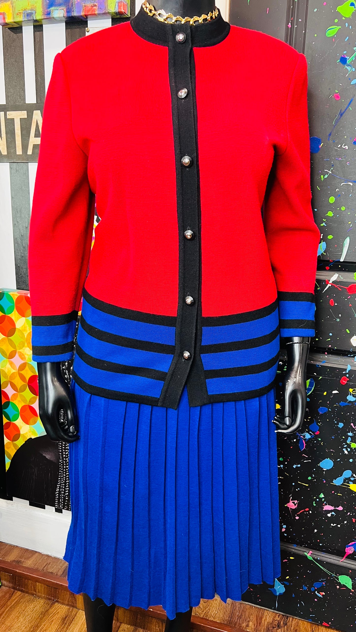 Vintage Blue, Black & Red Pleated Skirt Set (18)