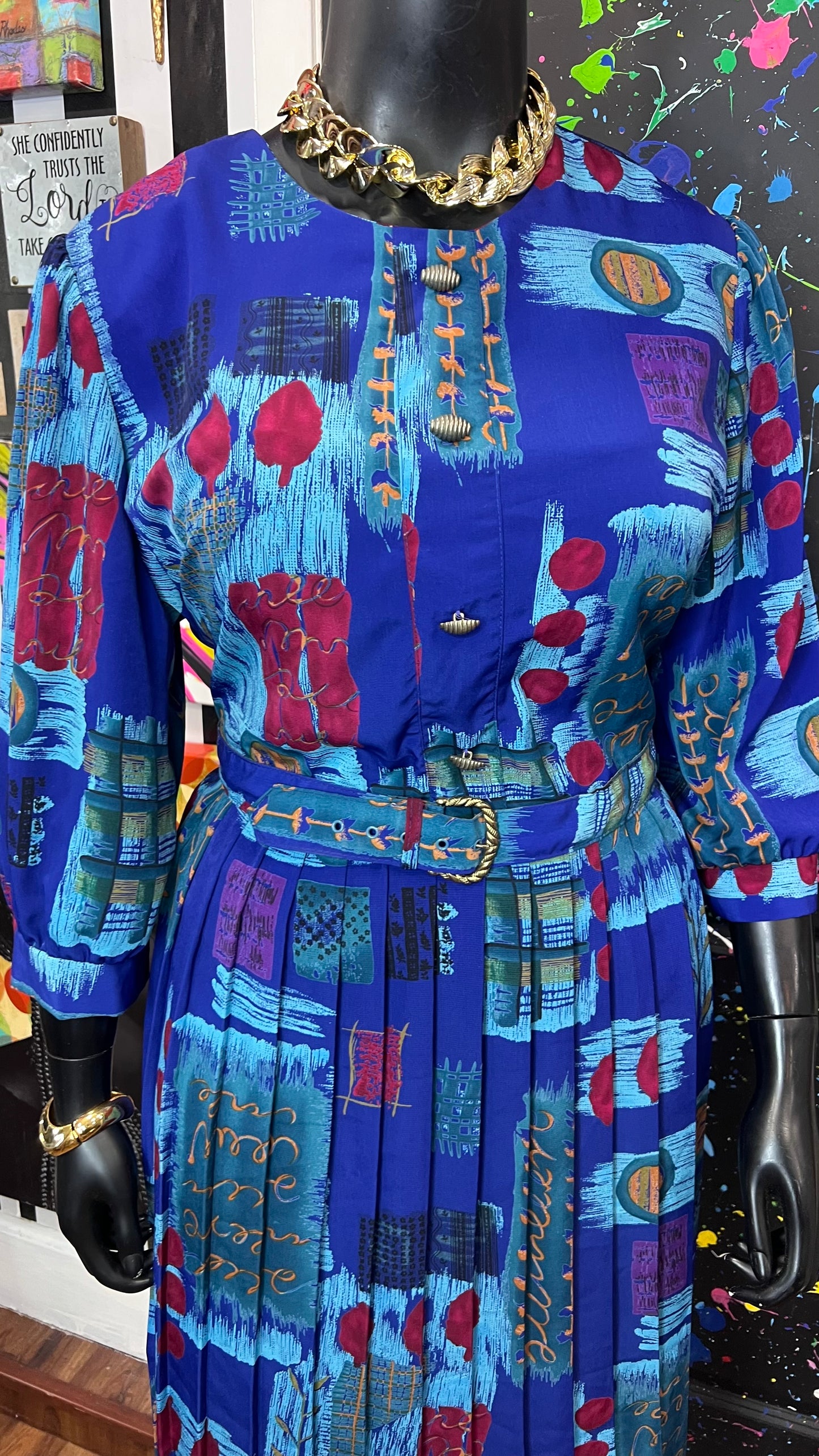 Vintage Abstract Print Dress w/ Belt (22)