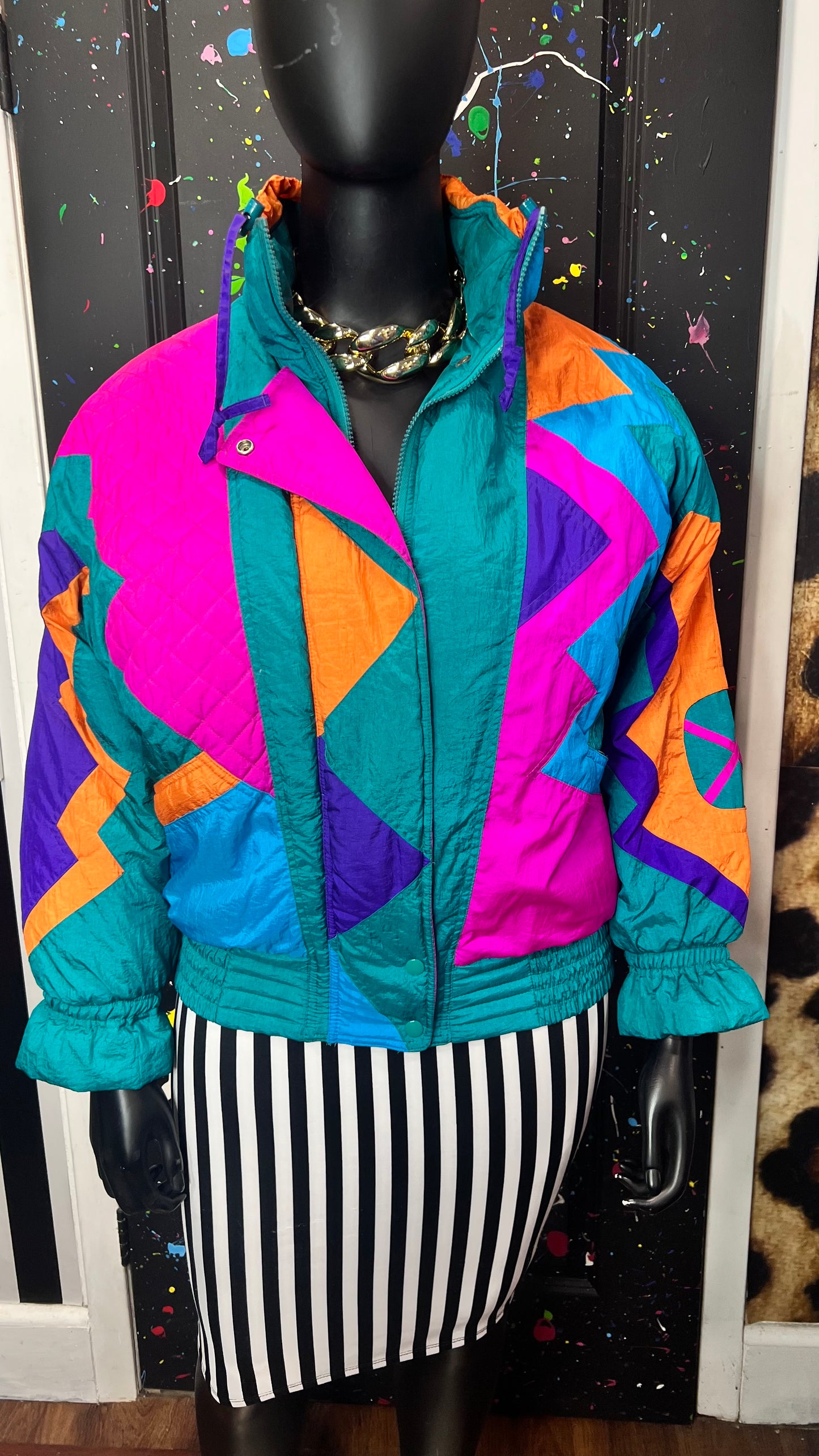 Vintage Vibrant Puffer Coat (16/18)