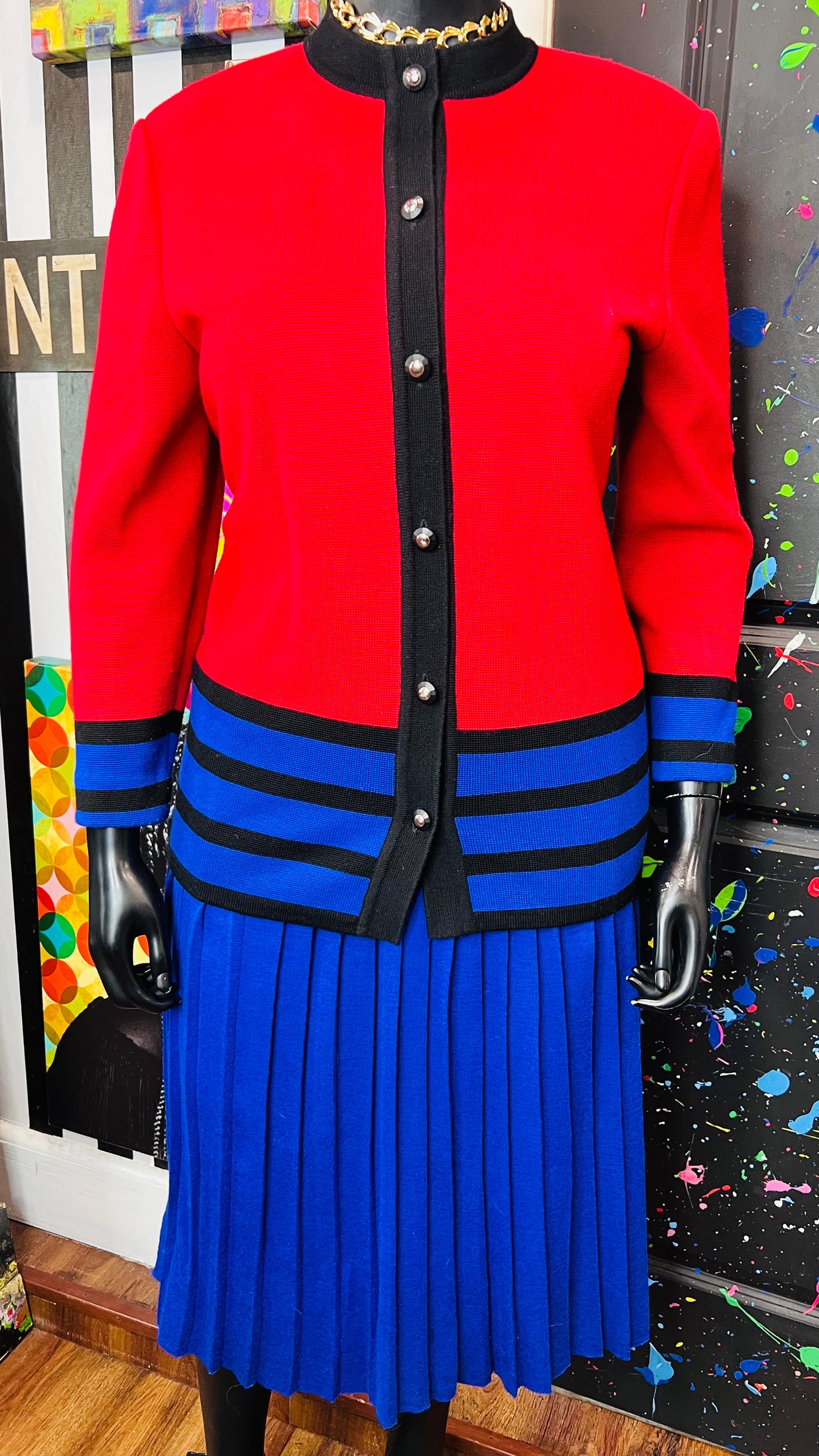 Vintage Blue, Black & Red Pleated Skirt Set (18)