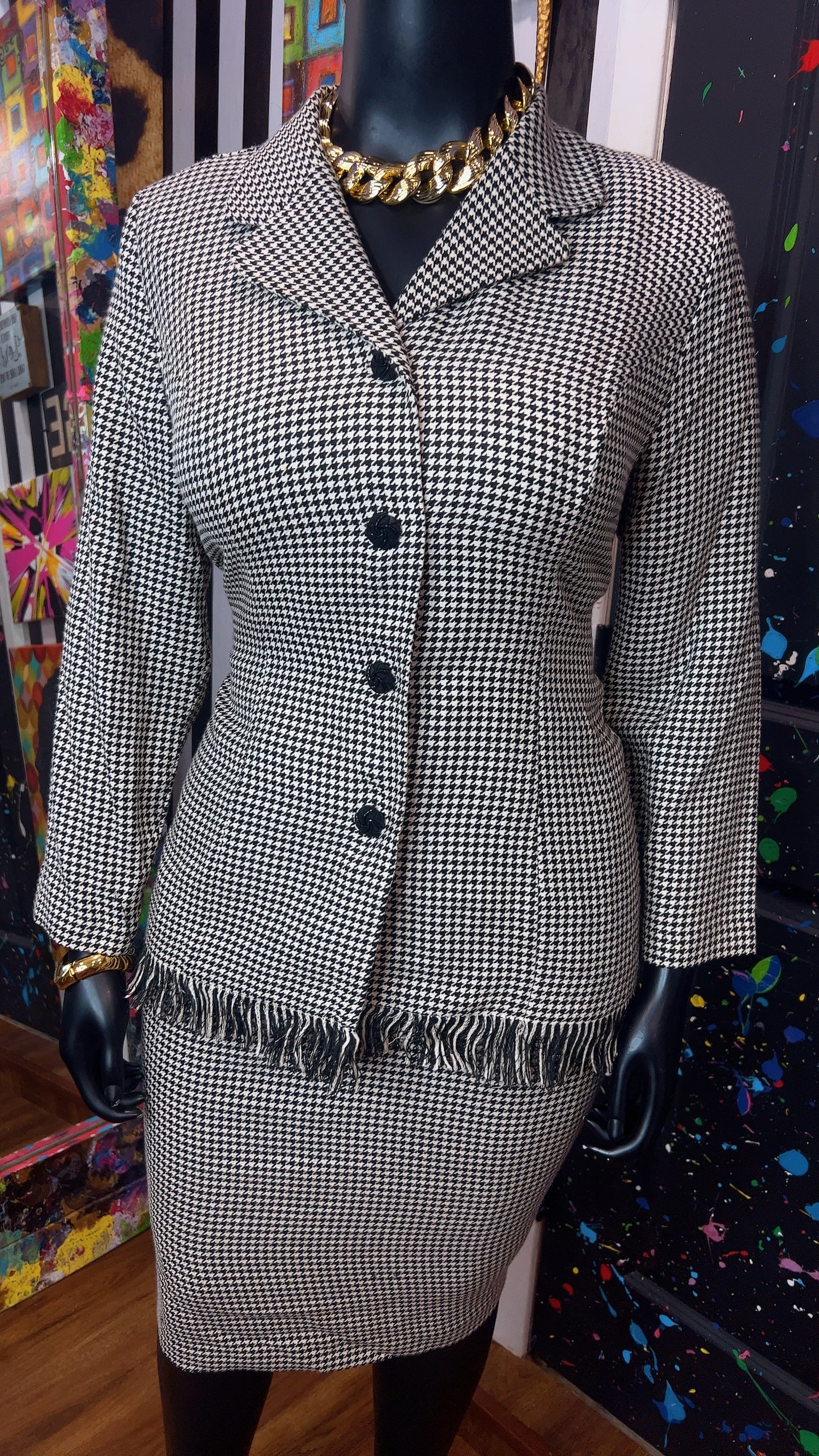 Vintage Houndstooth Black & White Skirt Suit (16W)