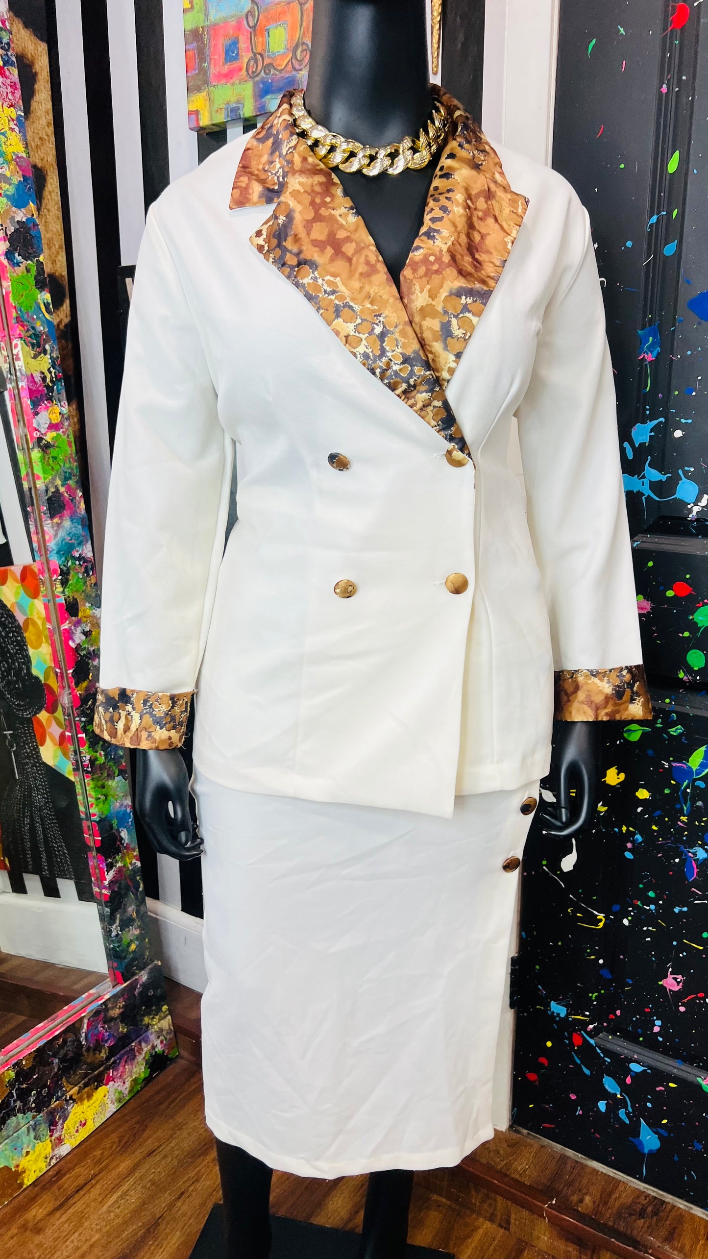 Vintage Cream & Abstract Print Skirt Suit (18)
