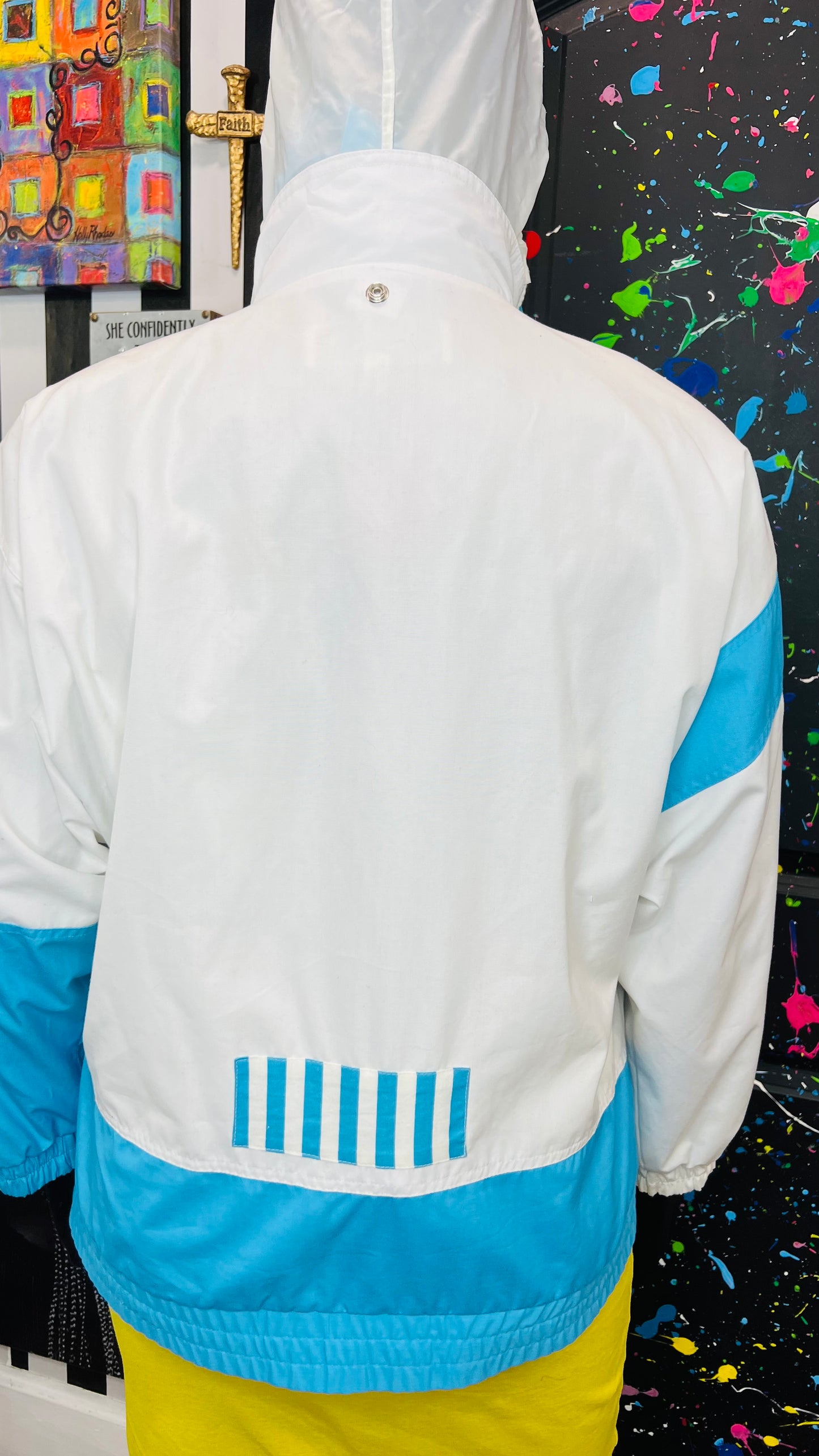Vintage White & Blue Jacket w/ Stripes (14)