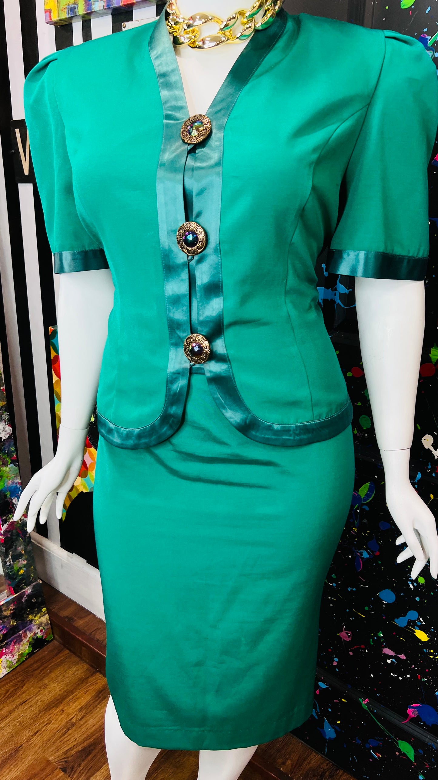 Vintage Green Jewel Button Skirt Set (22 1/2)