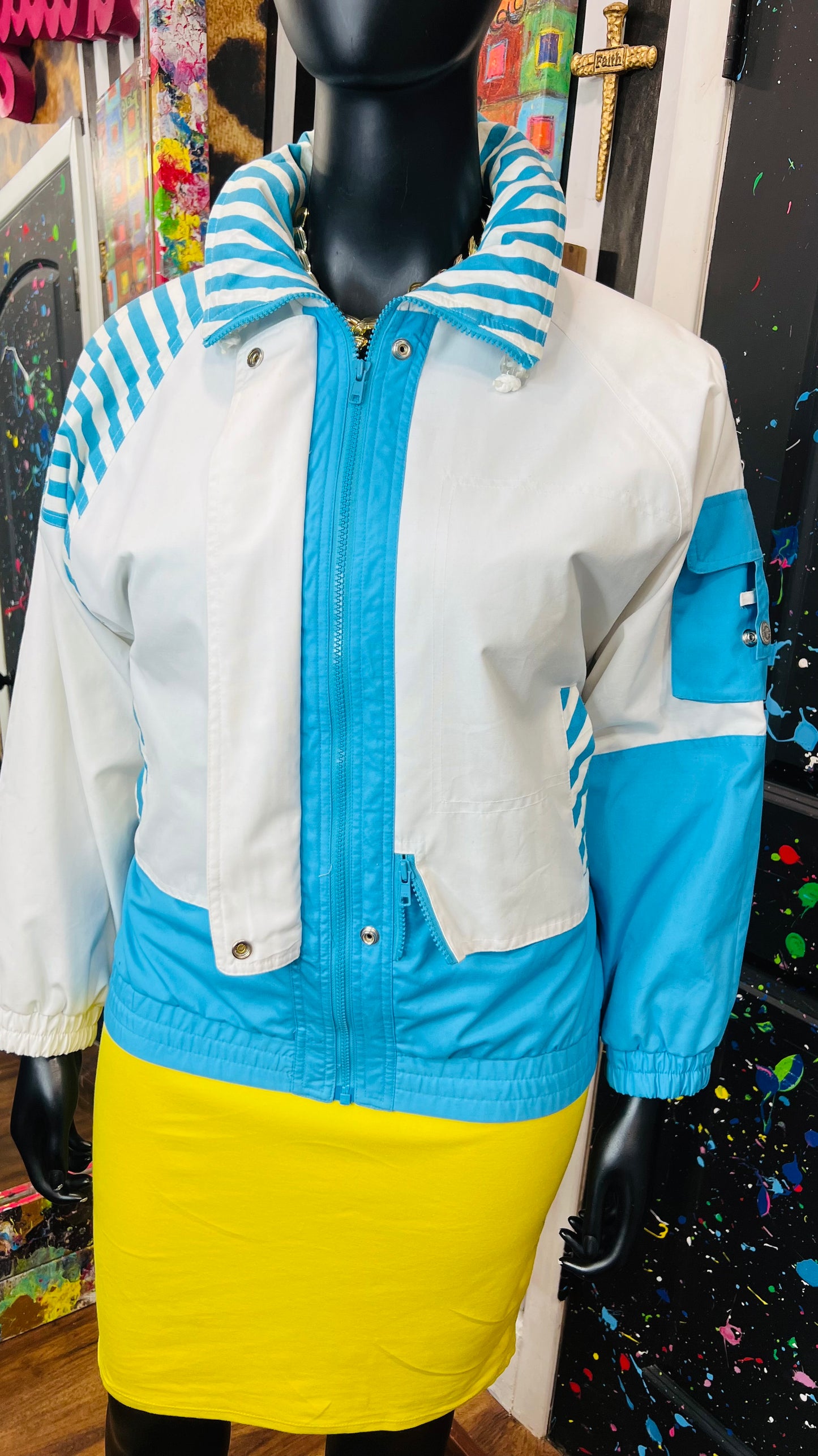 Vintage White & Blue Jacket w/ Stripes (14)