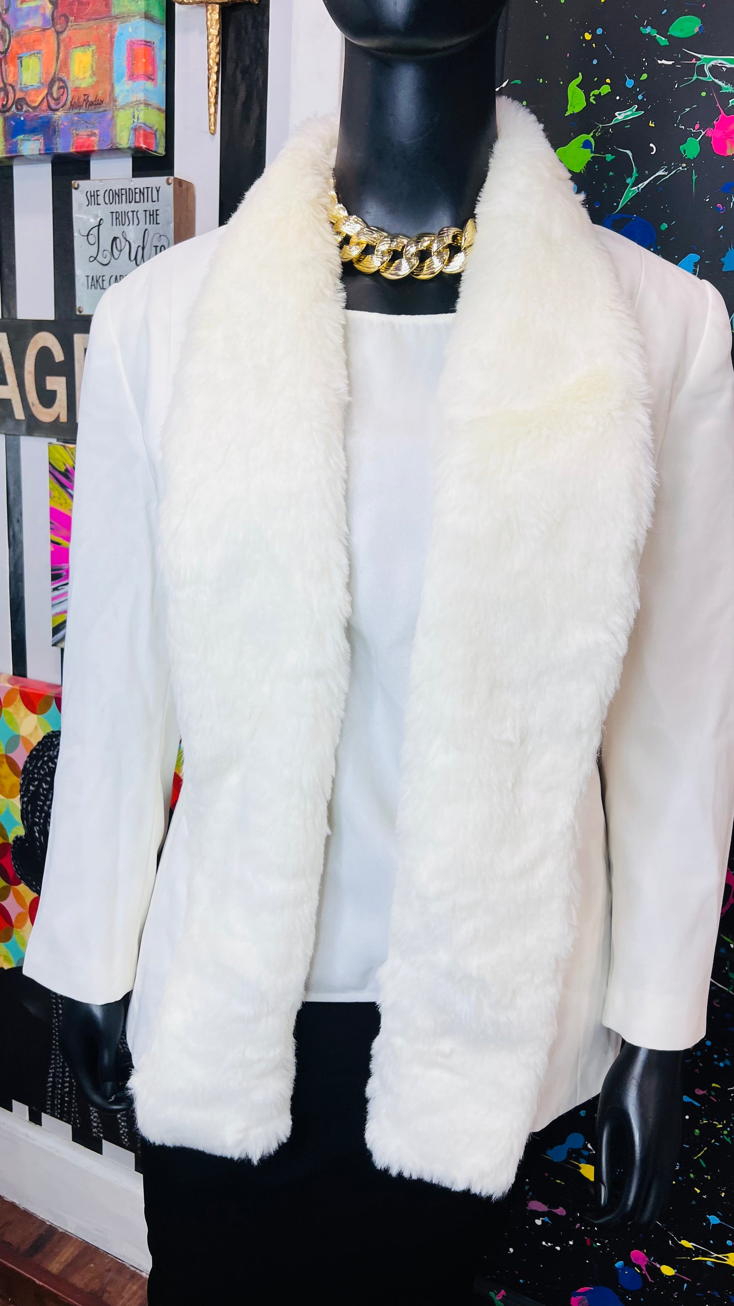 Vintage Cream Blouse & Faux Fur Collar Blazer (20W)