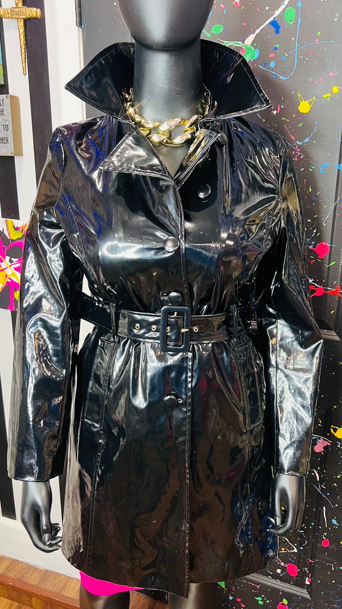 Vintage Black Trench Raincoat w/ Belt (14)