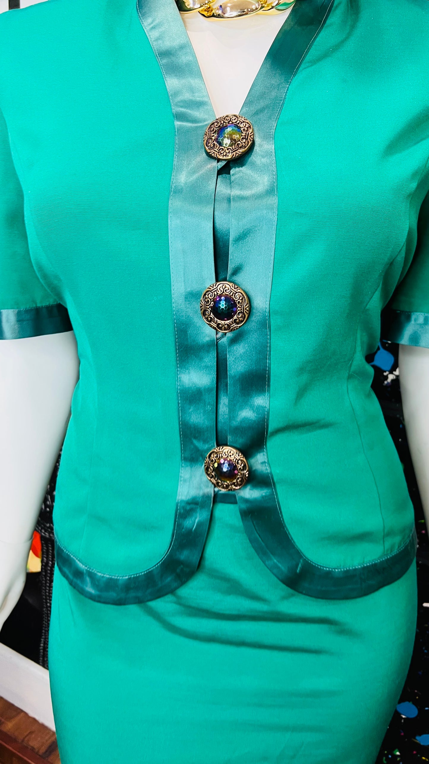 Vintage Green Jewel Button Skirt Set (22 1/2)